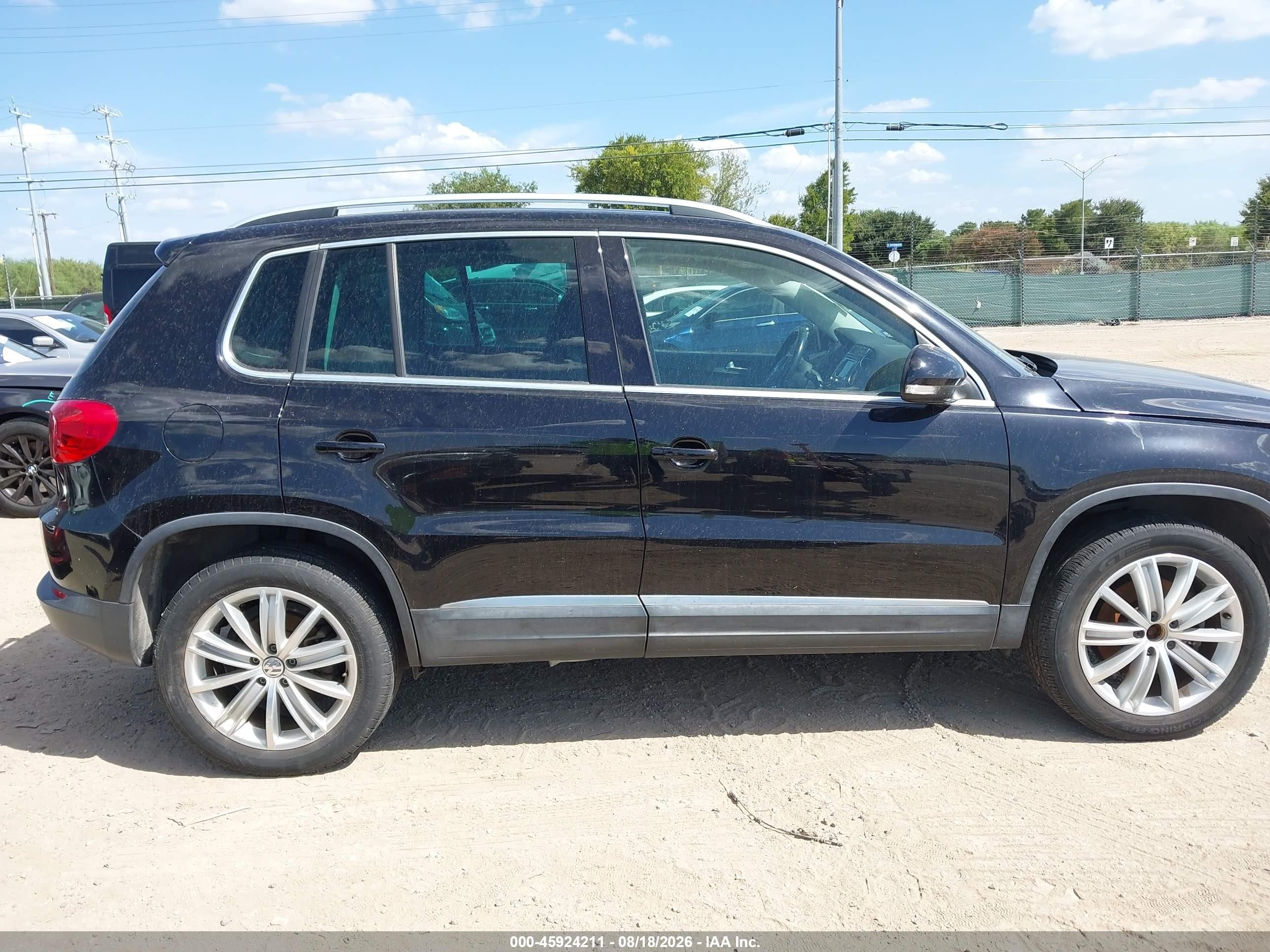 2015 Volkswagen Tiguan Sel Black vin: WVGBV7AX5FW596397