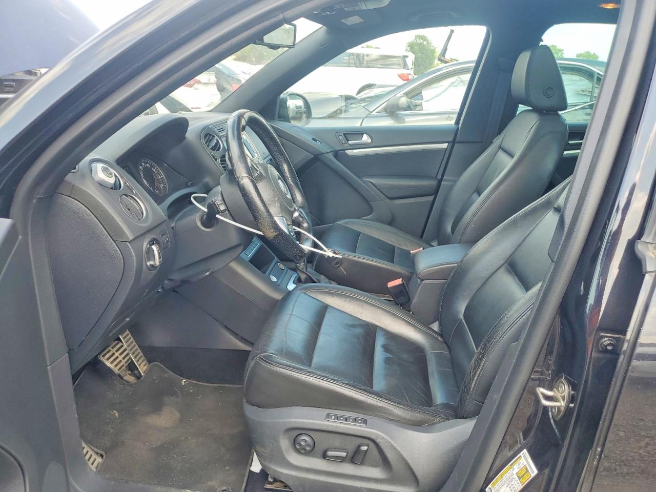 2015 Volkswagen Tiguan S Black vin: WVGBV7AX5FW604238