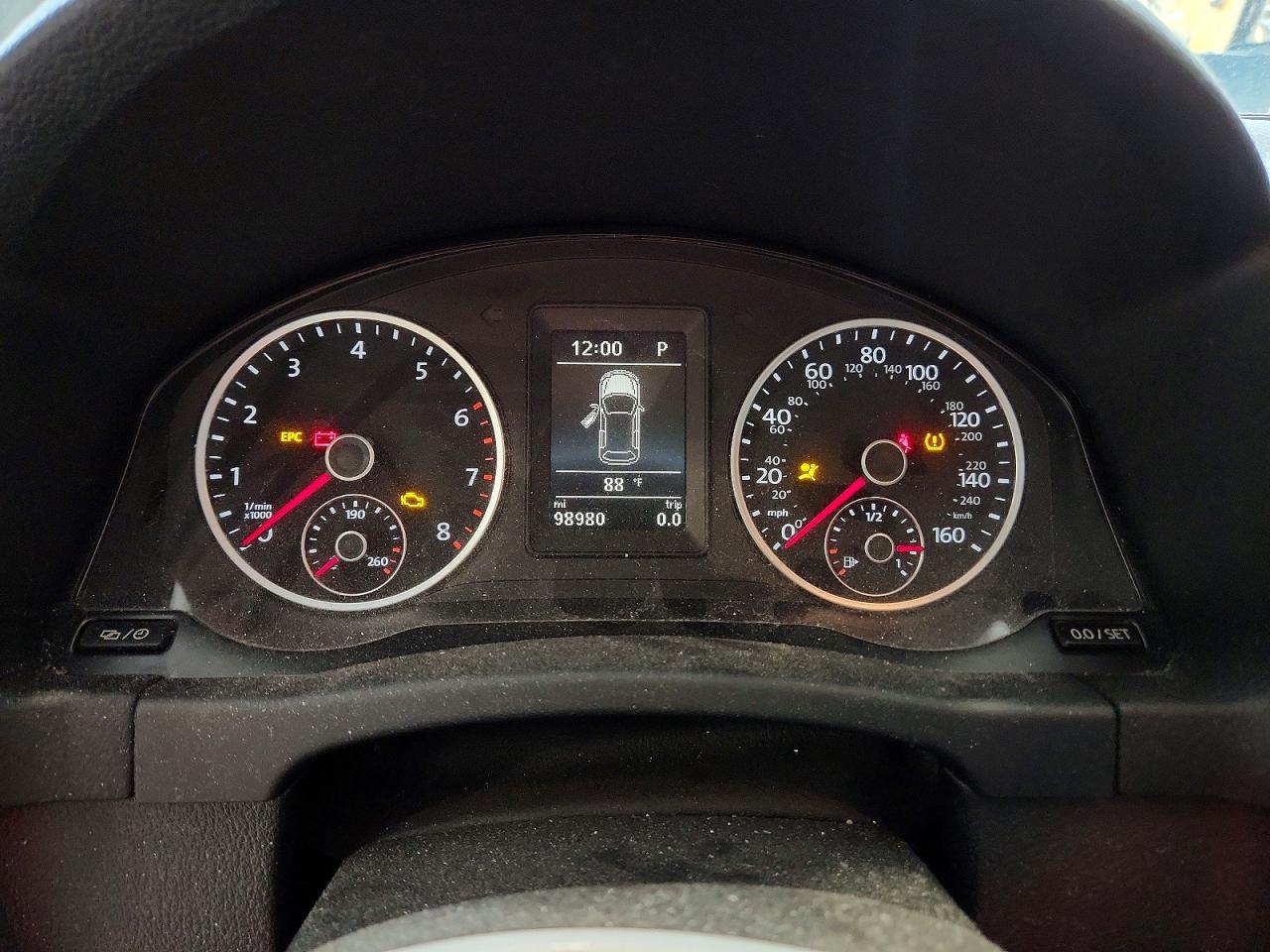 2015 Volkswagen Tiguan S Silver vin: WVGBV7AX5FW606751