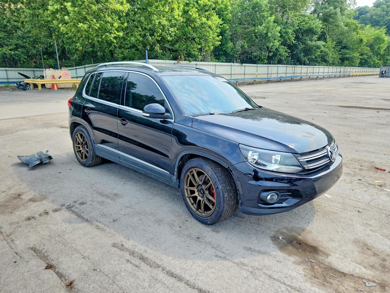 2015 Volkswagen Tiguan S Black vin: WVGBV7AX5FW609889