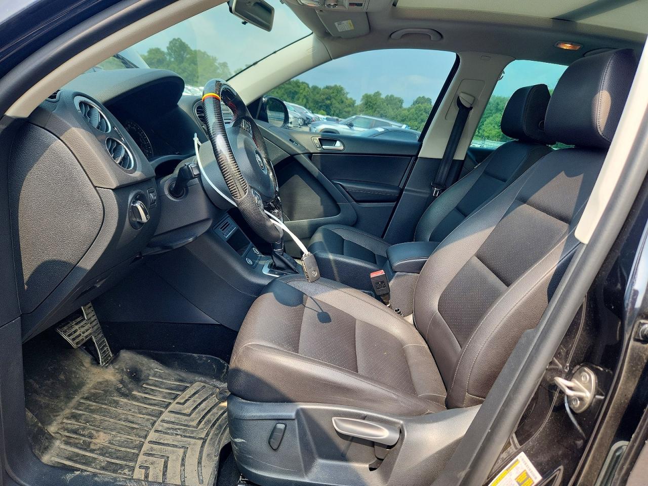 2015 Volkswagen Tiguan S Black vin: WVGBV7AX5FW609889