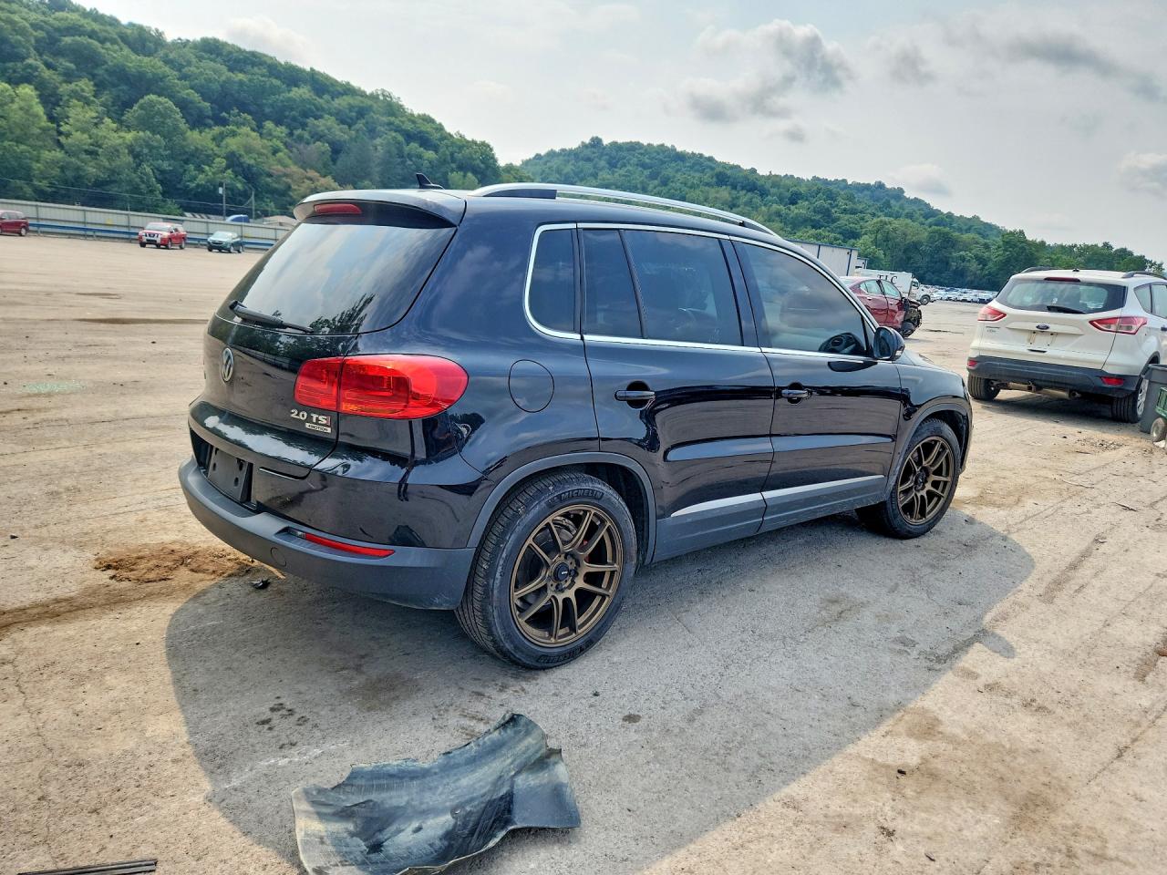 2015 Volkswagen Tiguan S Black vin: WVGBV7AX5FW609889