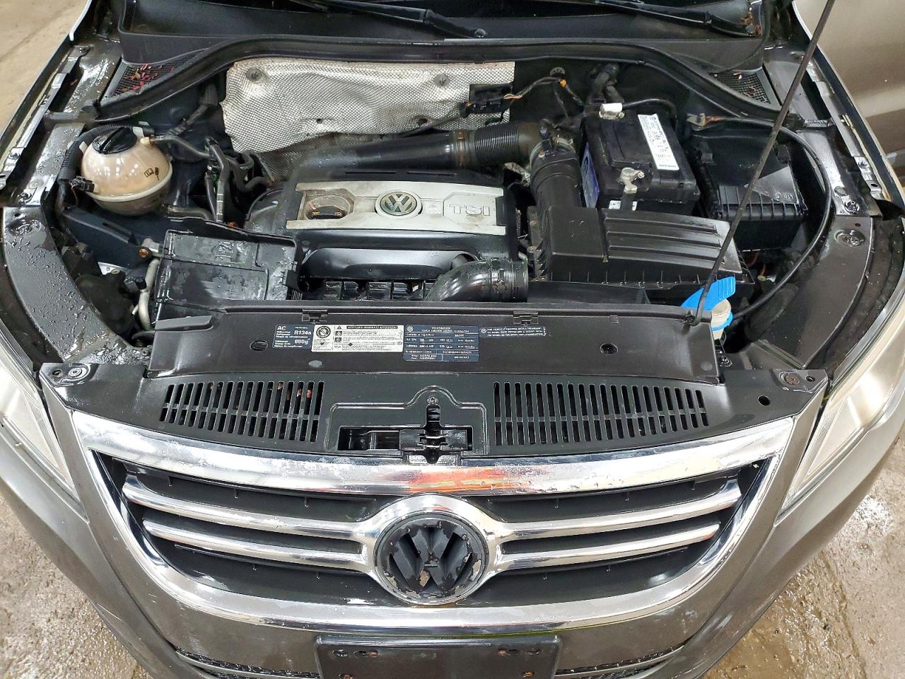 2010 Volkswagen Tiguan Se Gray vin: WVGBV7AX6AW509549