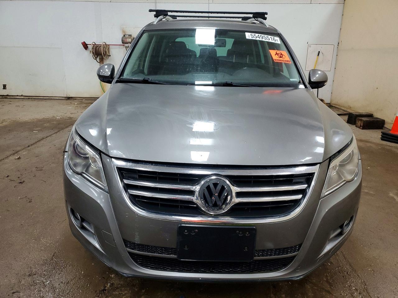2010 Volkswagen Tiguan Se Gray vin: WVGBV7AX6AW509549