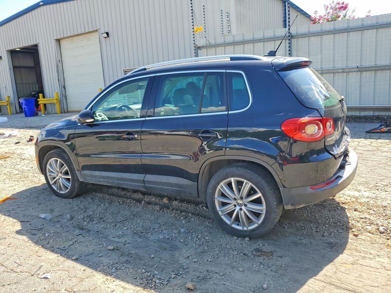 2011 Volkswagen Tiguan S Black vin: WVGBV7AX6BW500528