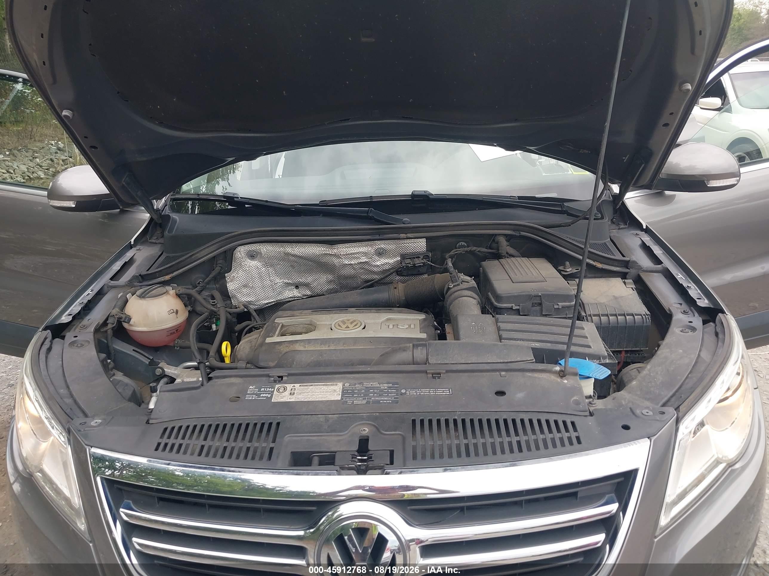 2011 Volkswagen Tiguan Se Gray vin: WVGBV7AX6BW504594