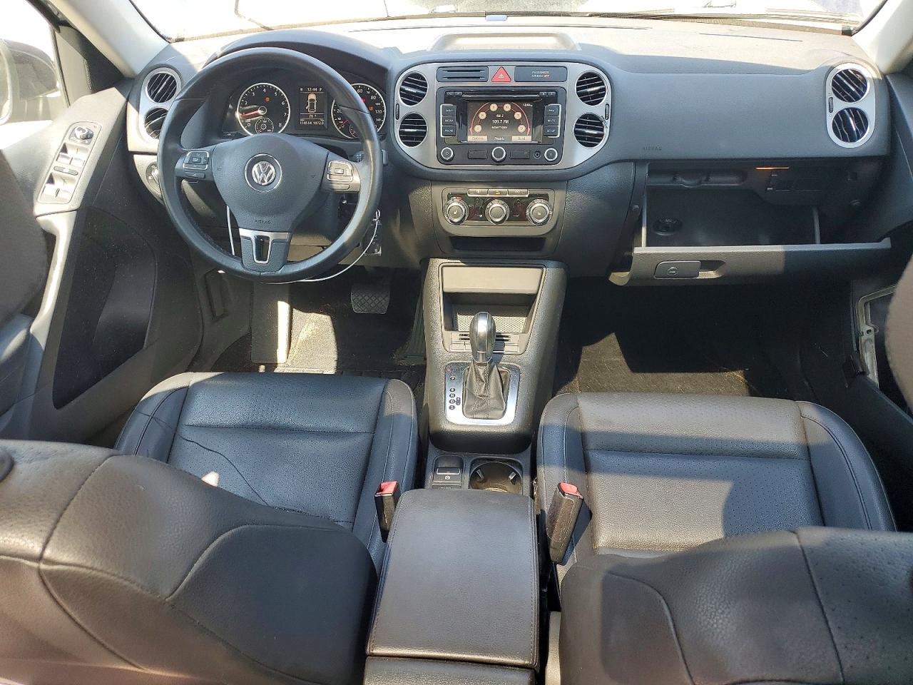 2011 Volkswagen Tiguan S Blue vin: WVGBV7AX6BW517782
