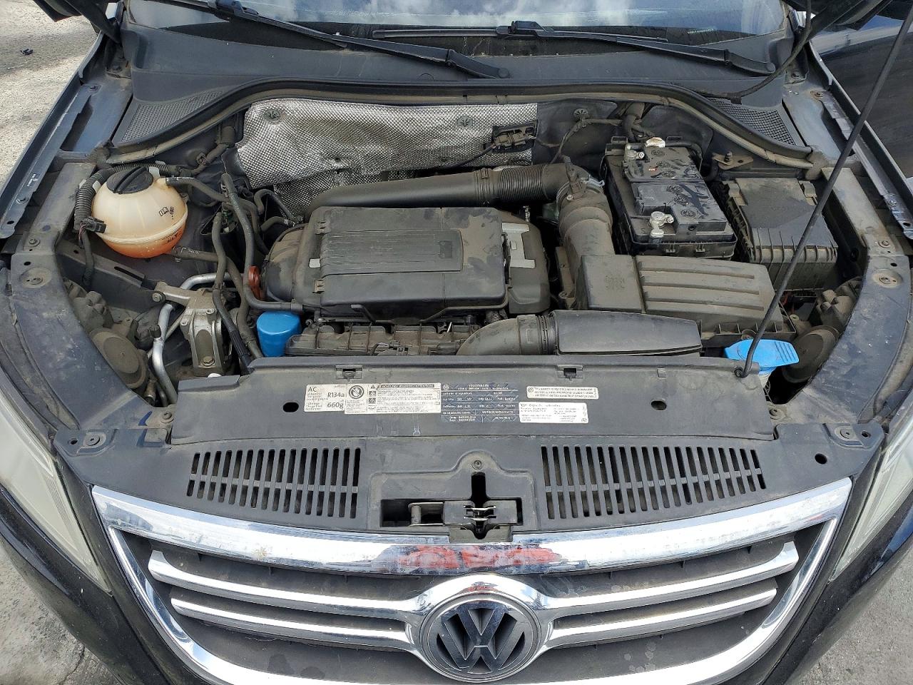 2011 Volkswagen Tiguan S Черный vin: WVGBV7AX6BW556274