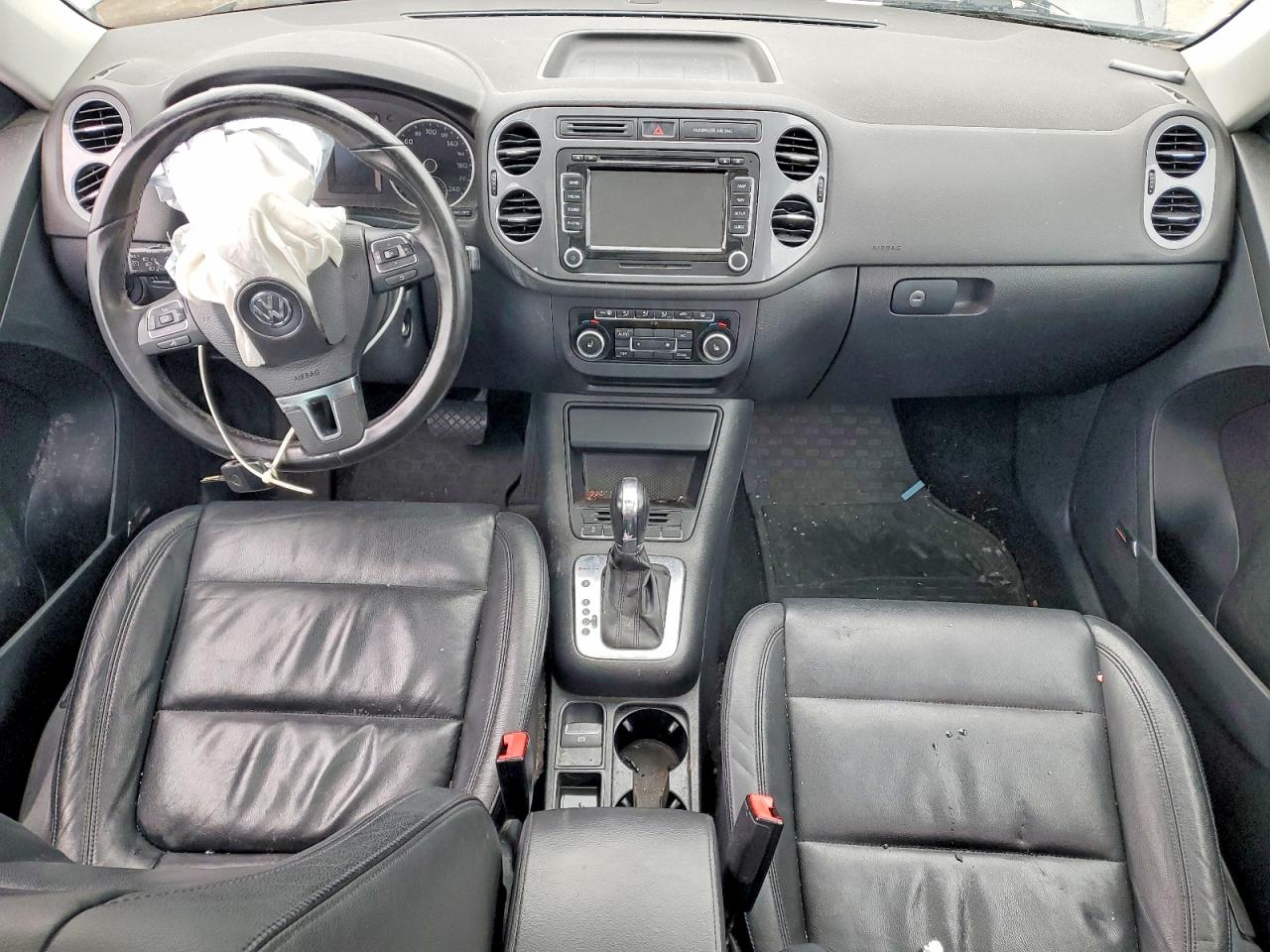 2012 Volkswagen Tiguan S Silver vin: WVGBV7AX6CW098866