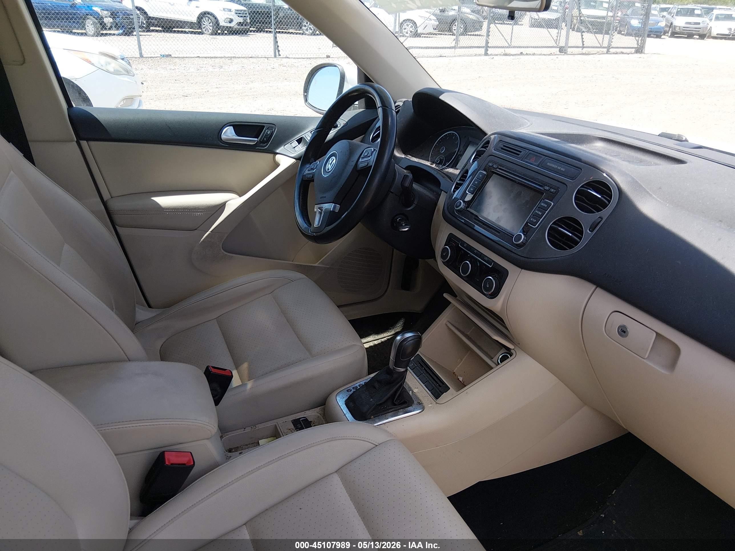 2012 Volkswagen Tiguan Se White vin: WVGBV7AX6CW552825