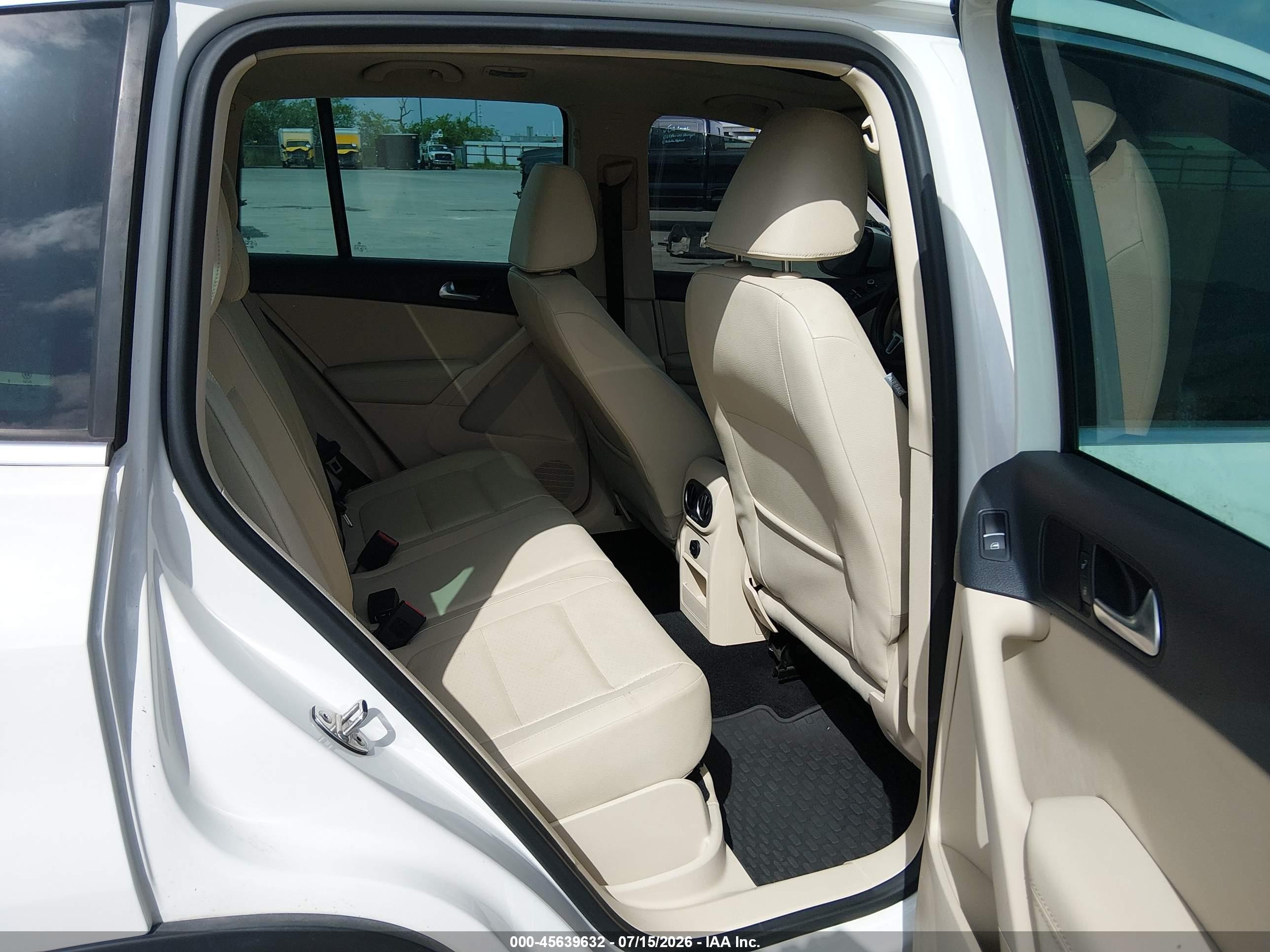 2013 Volkswagen Tiguan Se White vin: WVGBV7AX6DW510401