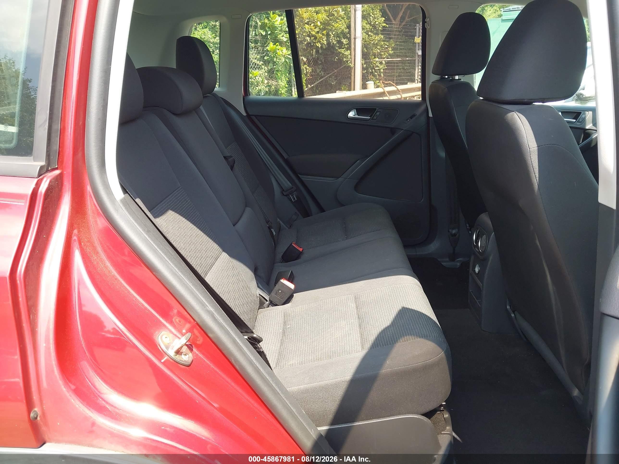 2015 Volkswagen Tiguan S Red vin: WVGBV7AX6FW091565