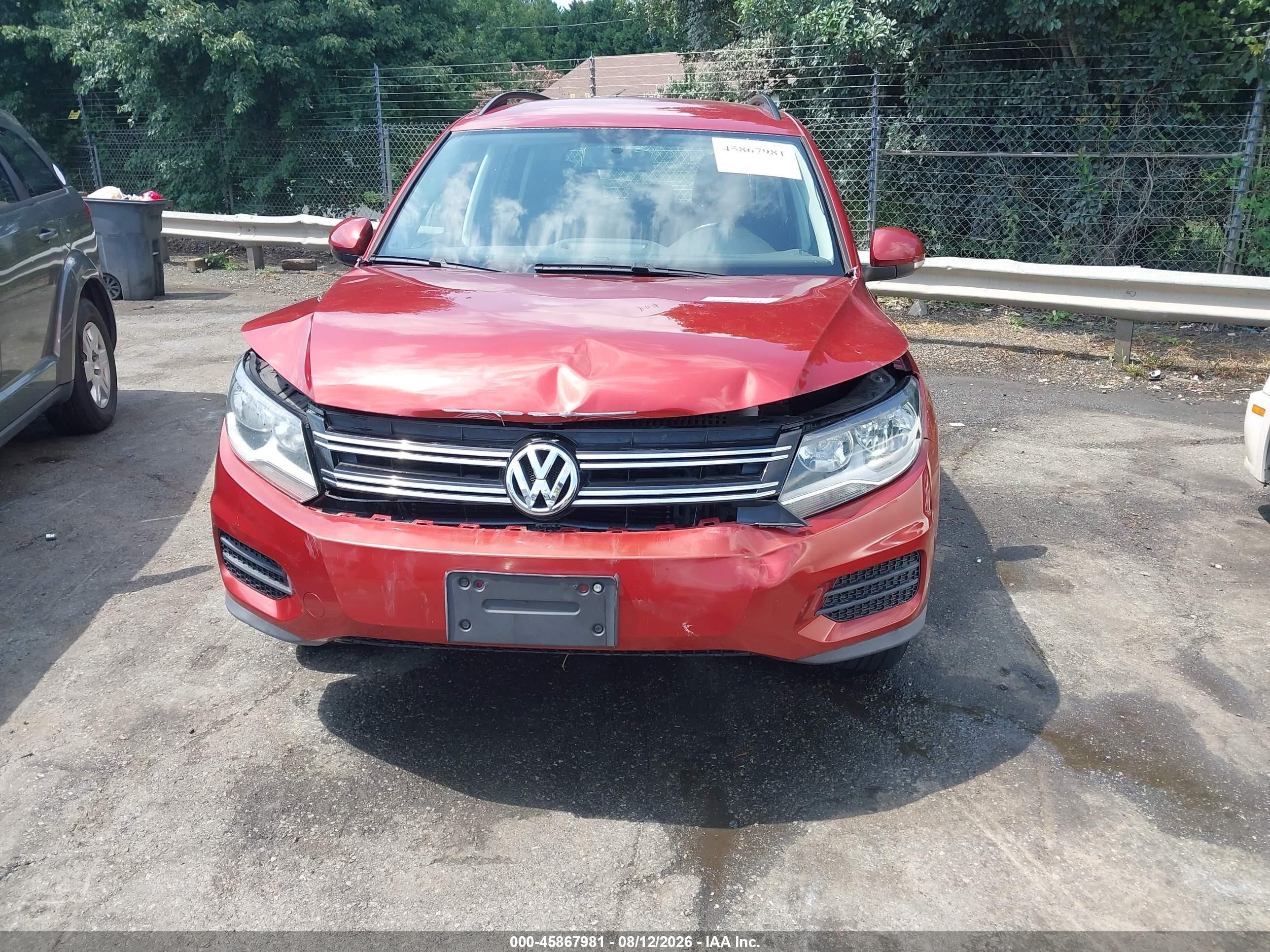 2015 Volkswagen Tiguan S Red vin: WVGBV7AX6FW091565