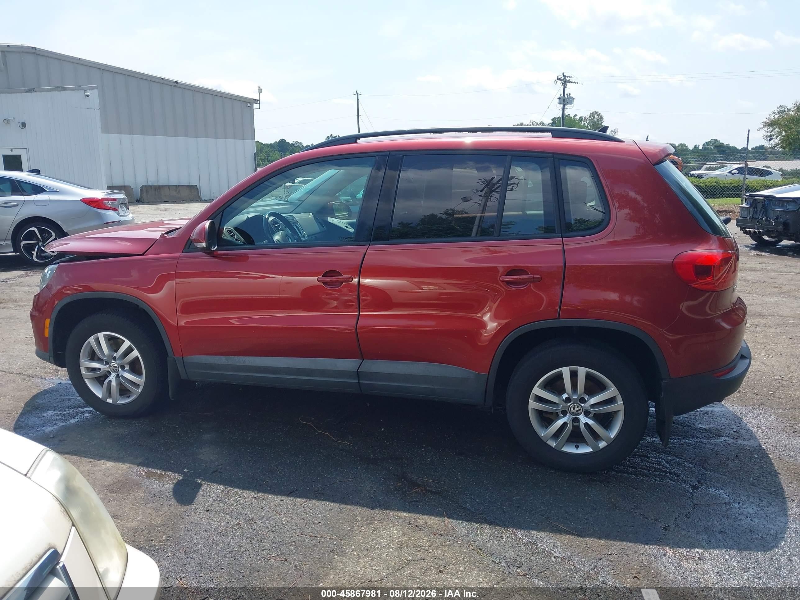 2015 Volkswagen Tiguan S Red vin: WVGBV7AX6FW091565