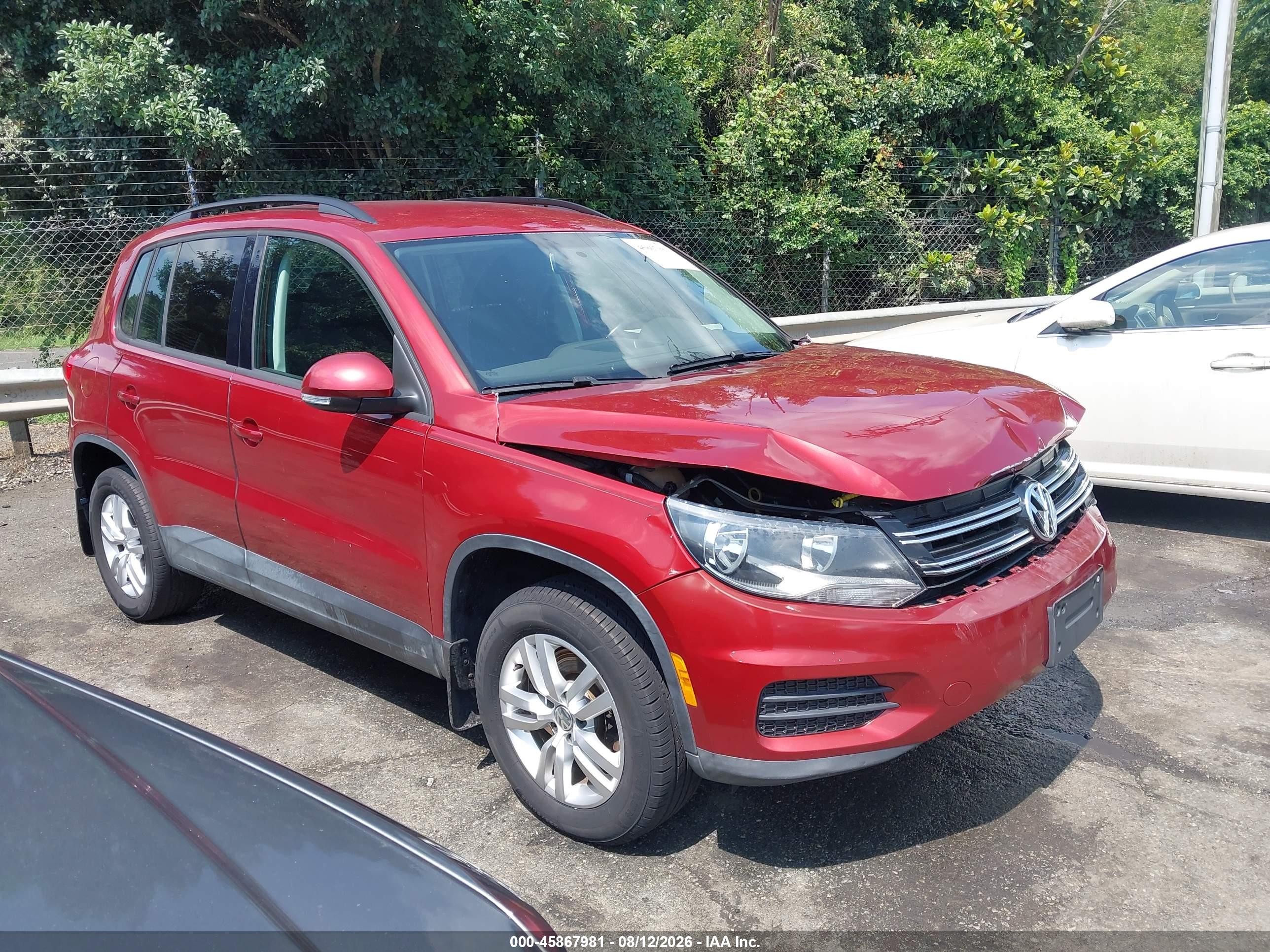 2015 Volkswagen Tiguan S Red vin: WVGBV7AX6FW091565