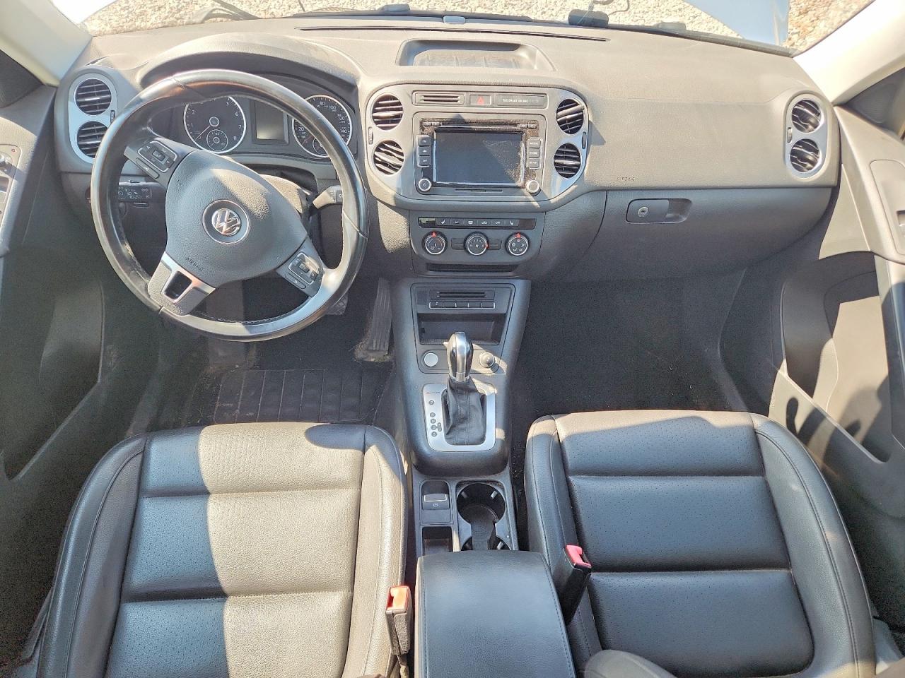 2015 Volkswagen Tiguan S Silver vin: WVGBV7AX6FW106100