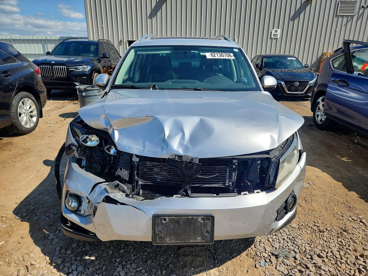 2015 Volkswagen Tiguan S Silver vin: WVGBV7AX6FW106100