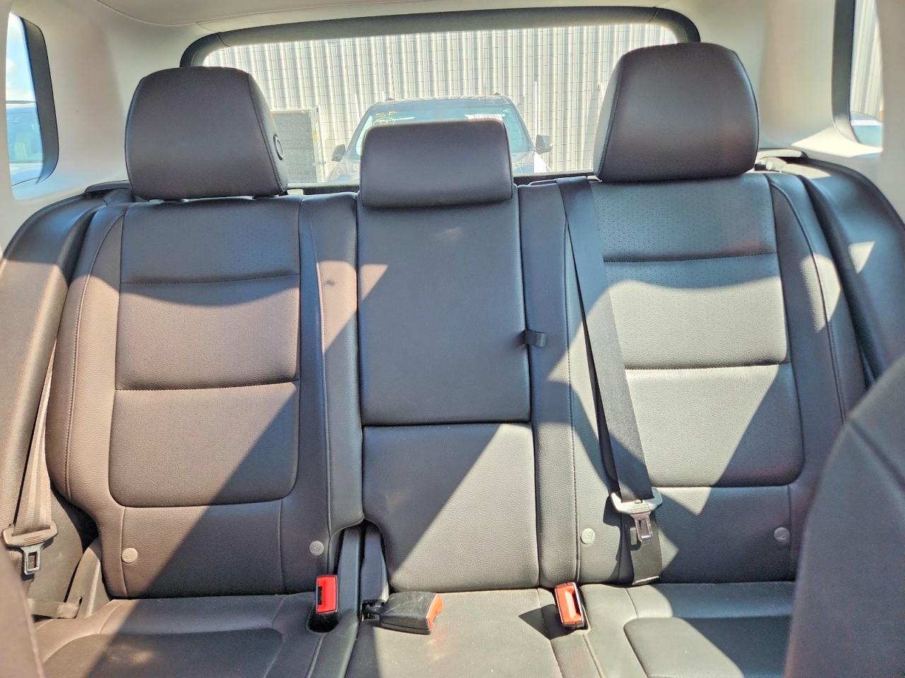 2015 Volkswagen Tiguan S Silver vin: WVGBV7AX6FW106100