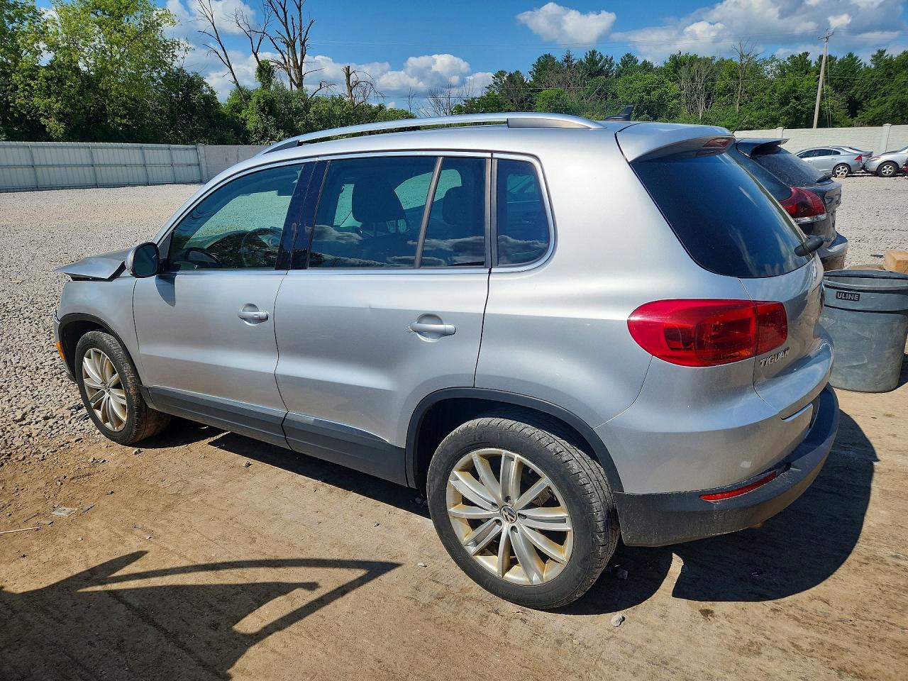 2015 Volkswagen Tiguan S Silver vin: WVGBV7AX6FW106100
