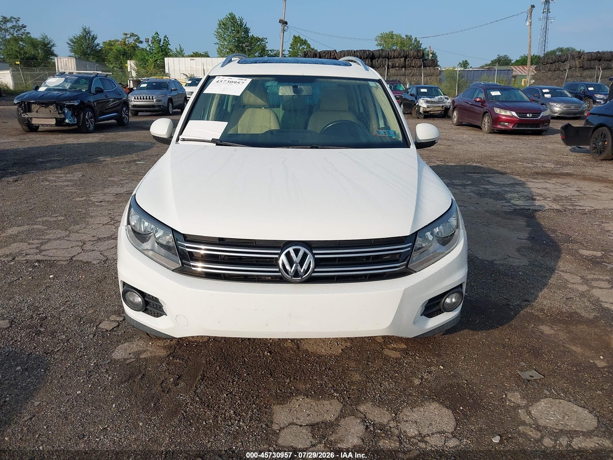 2015 Volkswagen Tiguan Se White vin: WVGBV7AX6FW116013