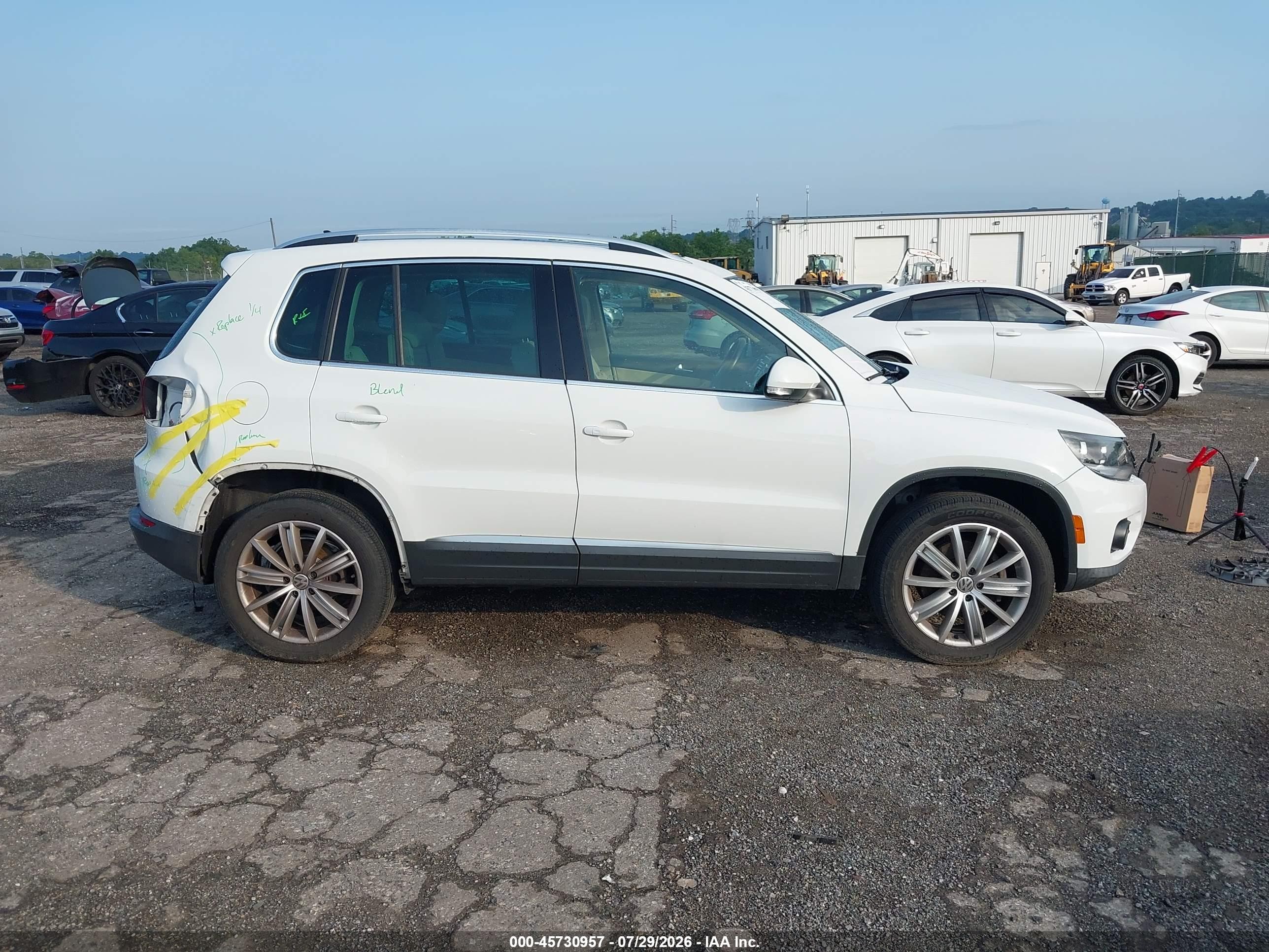 2015 Volkswagen Tiguan Se White vin: WVGBV7AX6FW116013