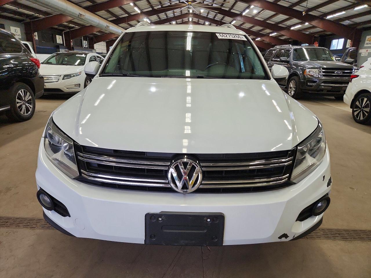 2015 Volkswagen Tiguan S White vin: WVGBV7AX6FW602840