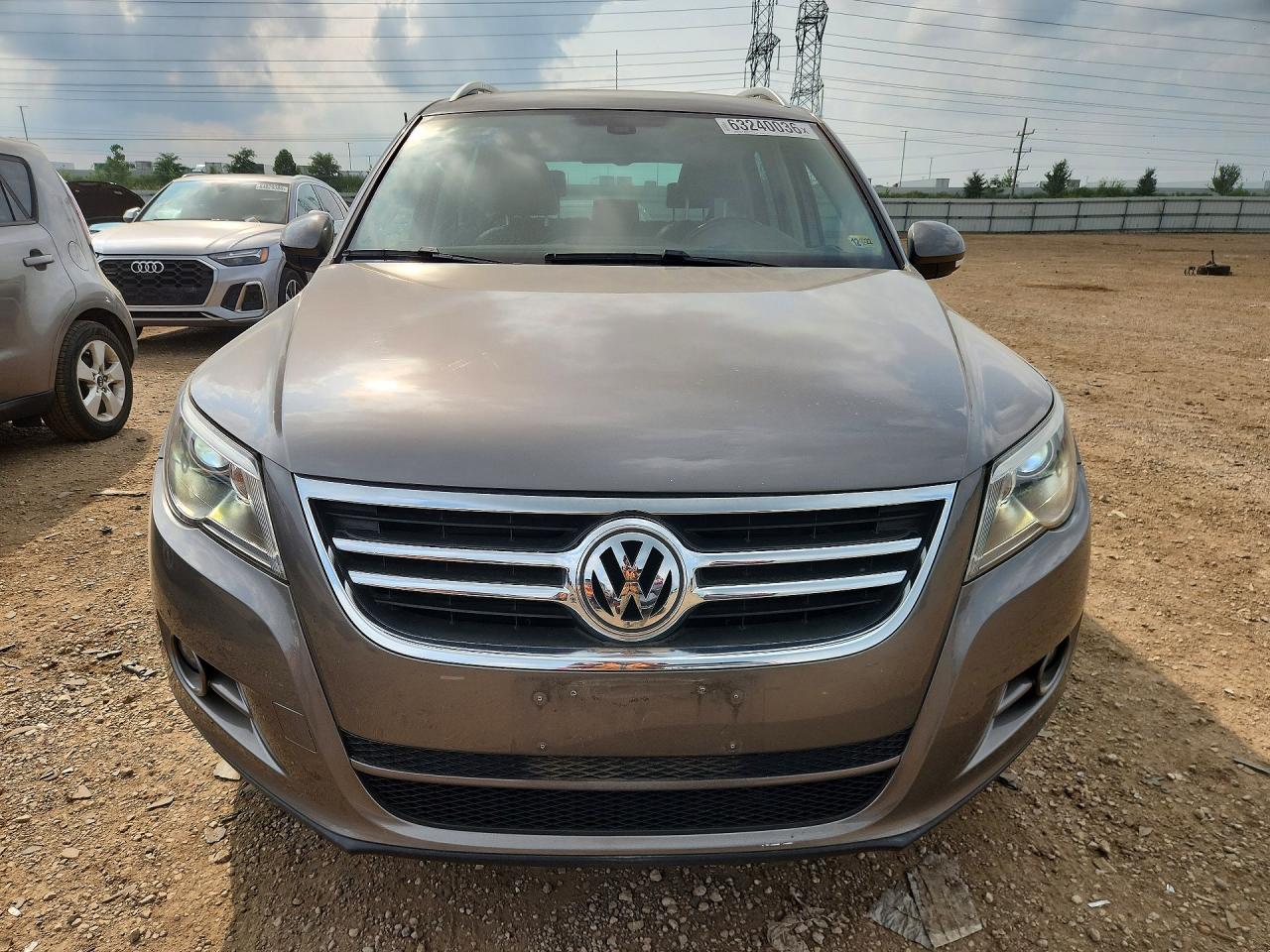 2010 Volkswagen Tiguan Se Gray vin: WVGBV7AX7AW538137