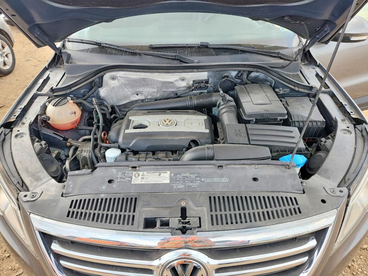 2010 Volkswagen Tiguan Se Gray vin: WVGBV7AX7AW538137