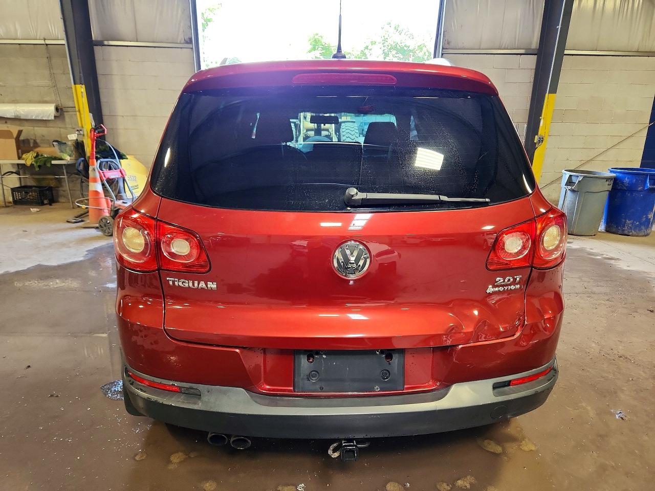 2011 Volkswagen Tiguan S/se/sel Red vin: WVGBV7AX7BW001009
