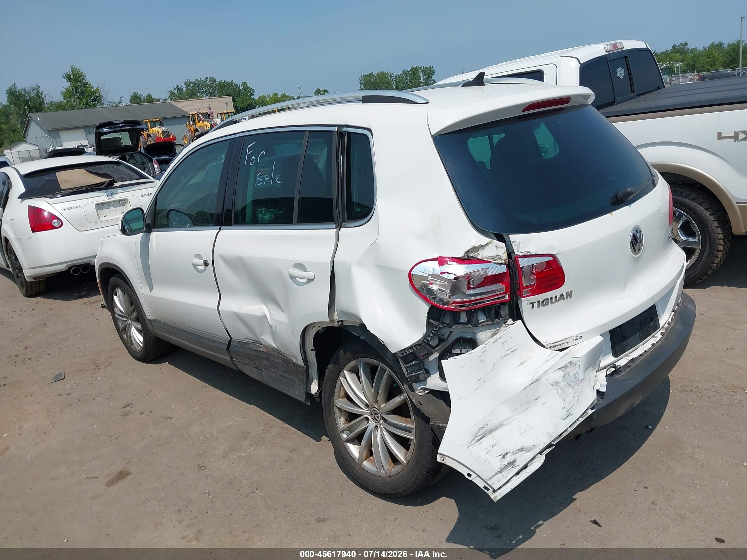 2012 Volkswagen Tiguan Se White vin: WVGBV7AX7CW509580