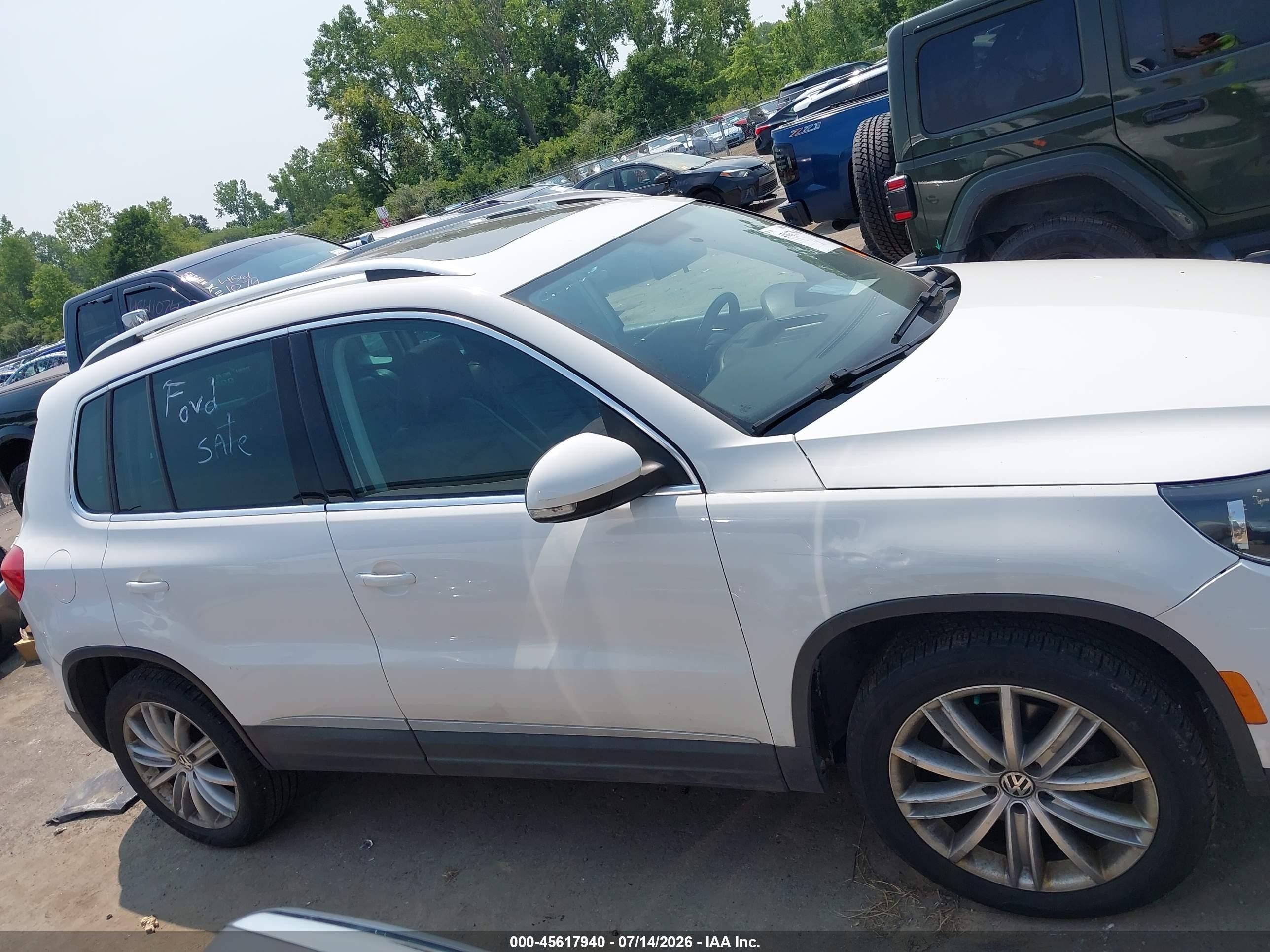 2012 Volkswagen Tiguan Se White vin: WVGBV7AX7CW509580