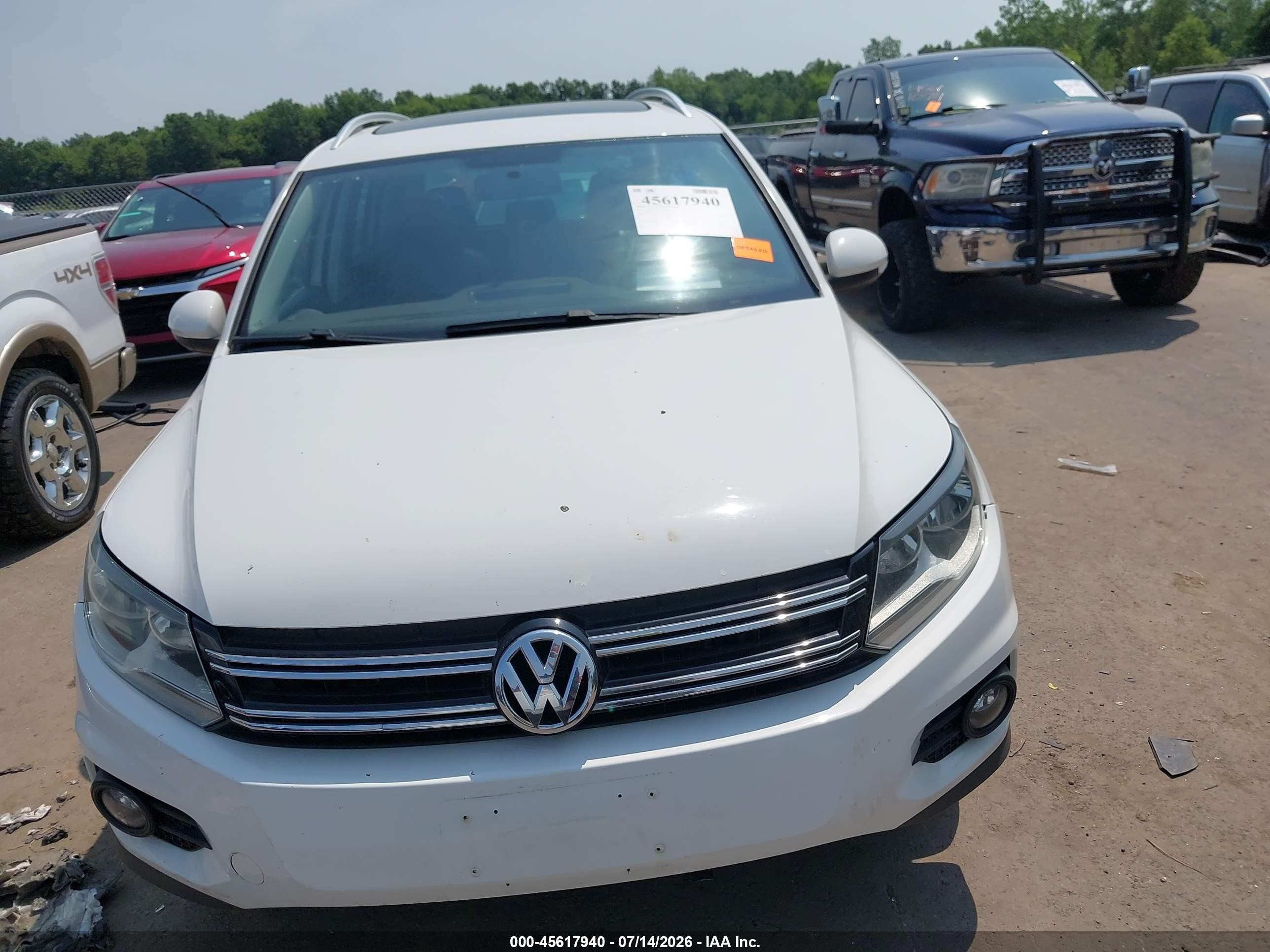 2012 Volkswagen Tiguan Se White vin: WVGBV7AX7CW509580