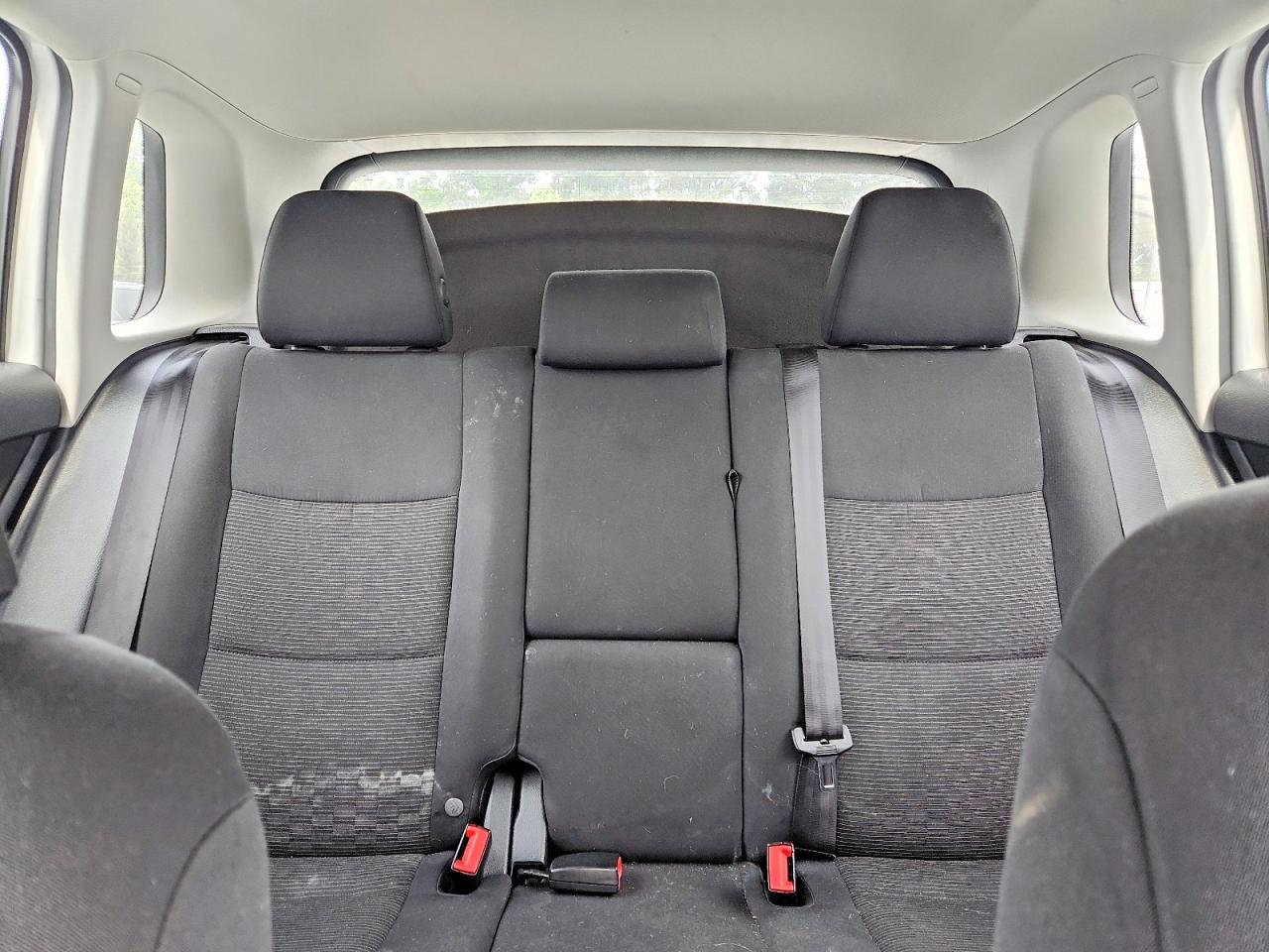 2012 Volkswagen Tiguan S White vin: WVGBV7AX7CW560805