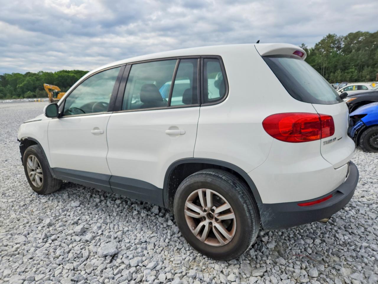 2012 Volkswagen Tiguan S White vin: WVGBV7AX7CW560805