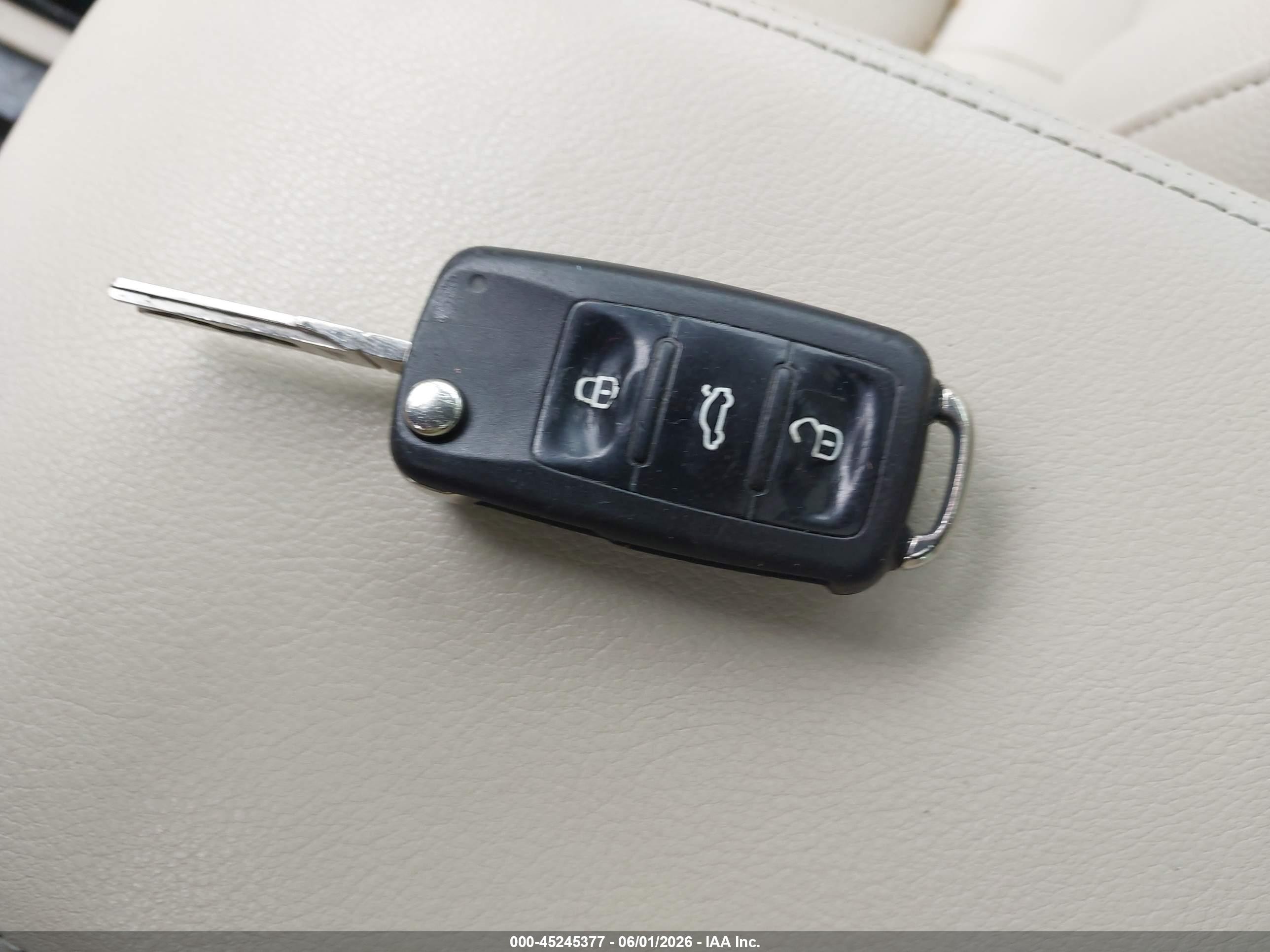 2013 Volkswagen Tiguan Se Silver vin: WVGBV7AX7DW540104