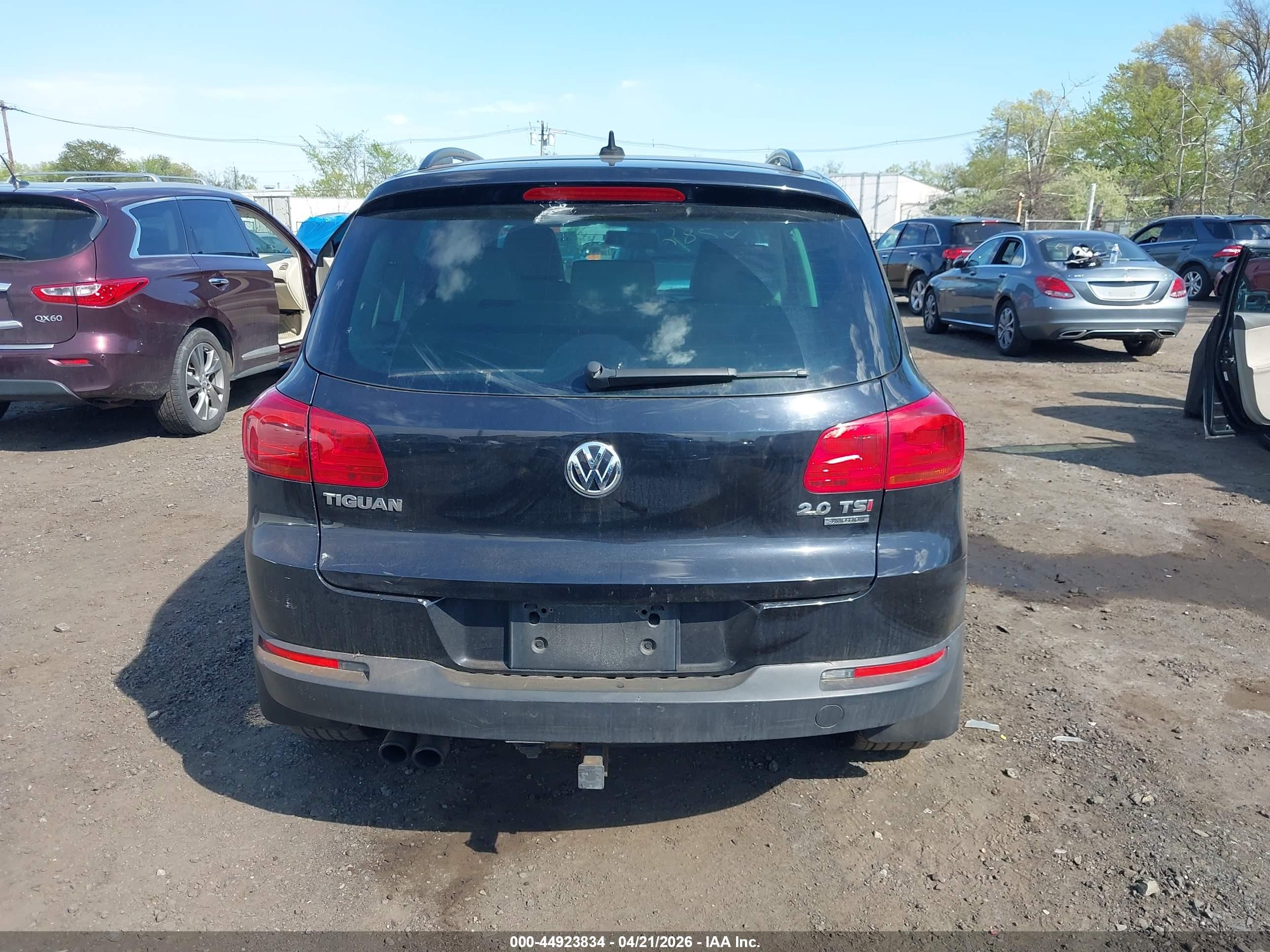 2015 Volkswagen Tiguan Se Black vin: WVGBV7AX7FW522592