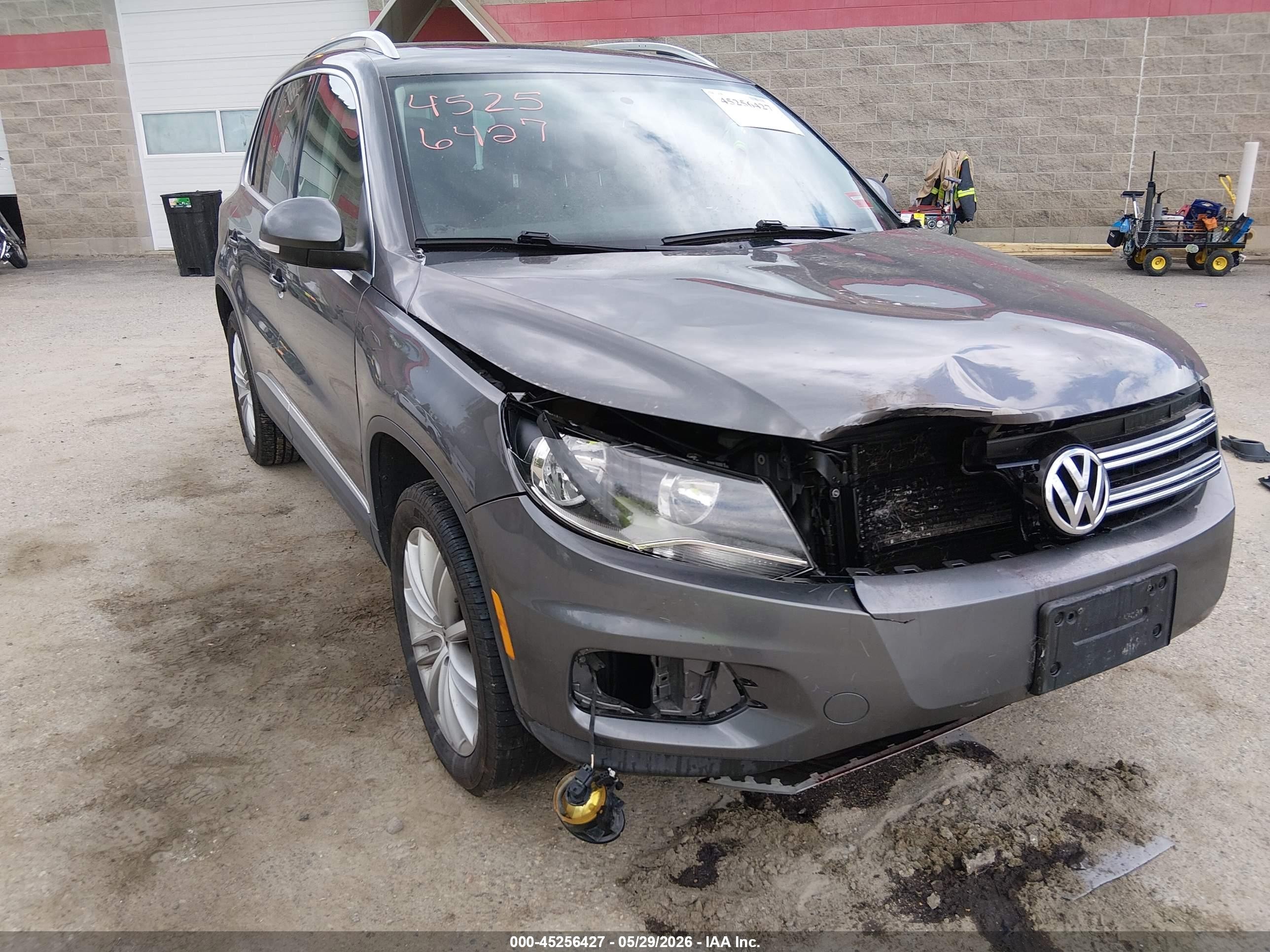 2015 Volkswagen Tiguan Se Серый vin: WVGBV7AX7FW560145