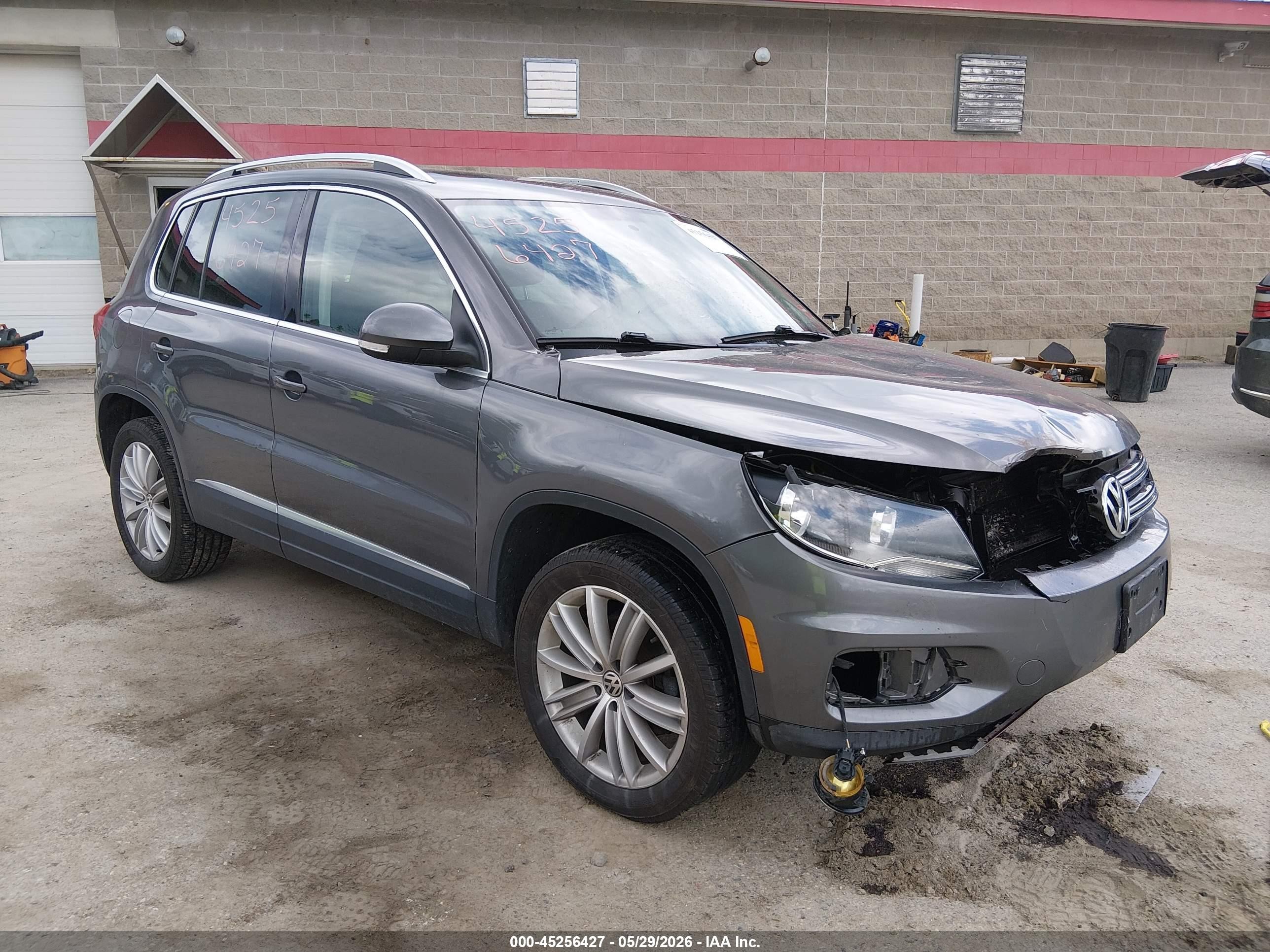 2015 Volkswagen Tiguan Se Серый vin: WVGBV7AX7FW560145