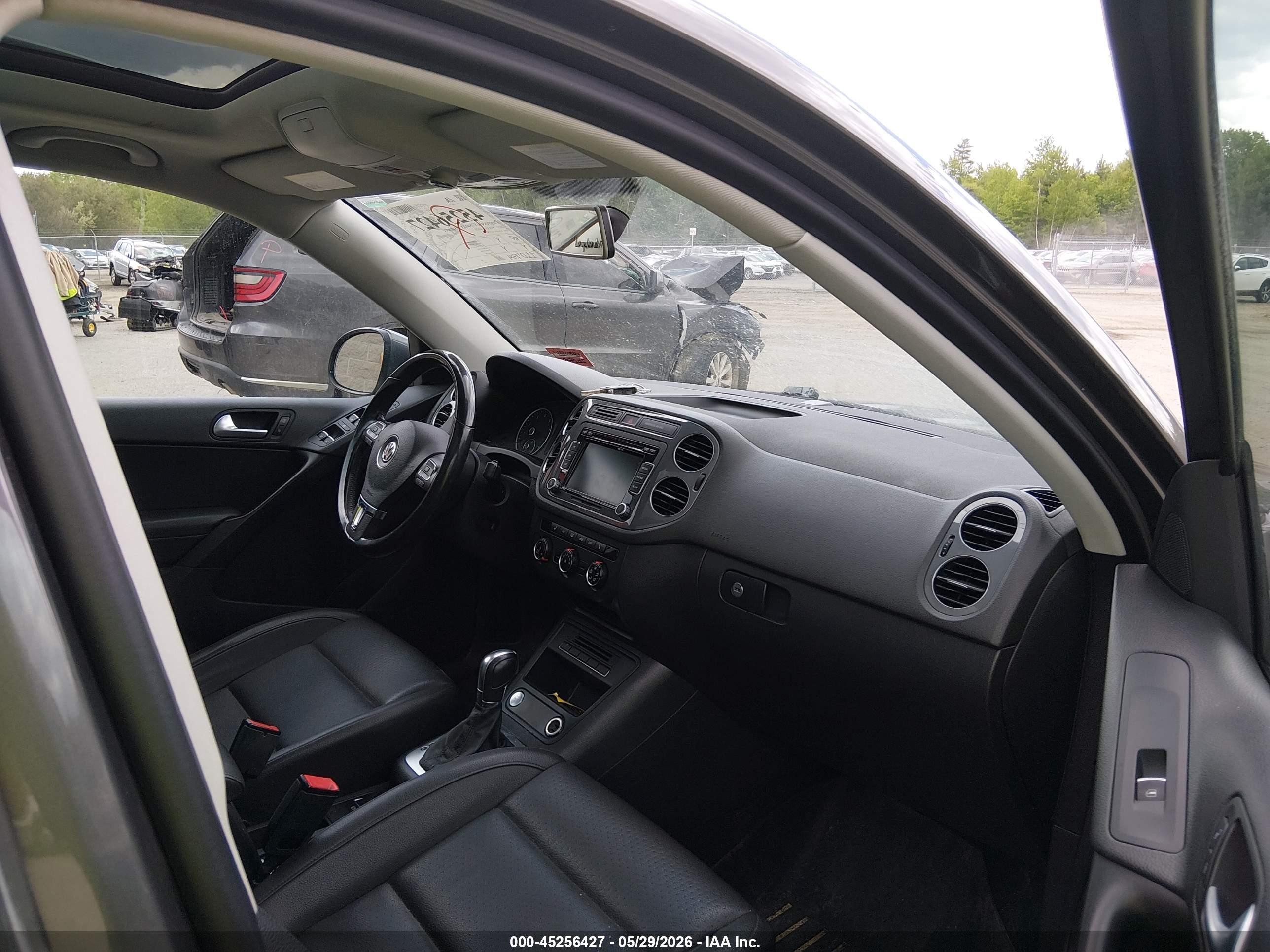 2015 Volkswagen Tiguan Se Серый vin: WVGBV7AX7FW560145
