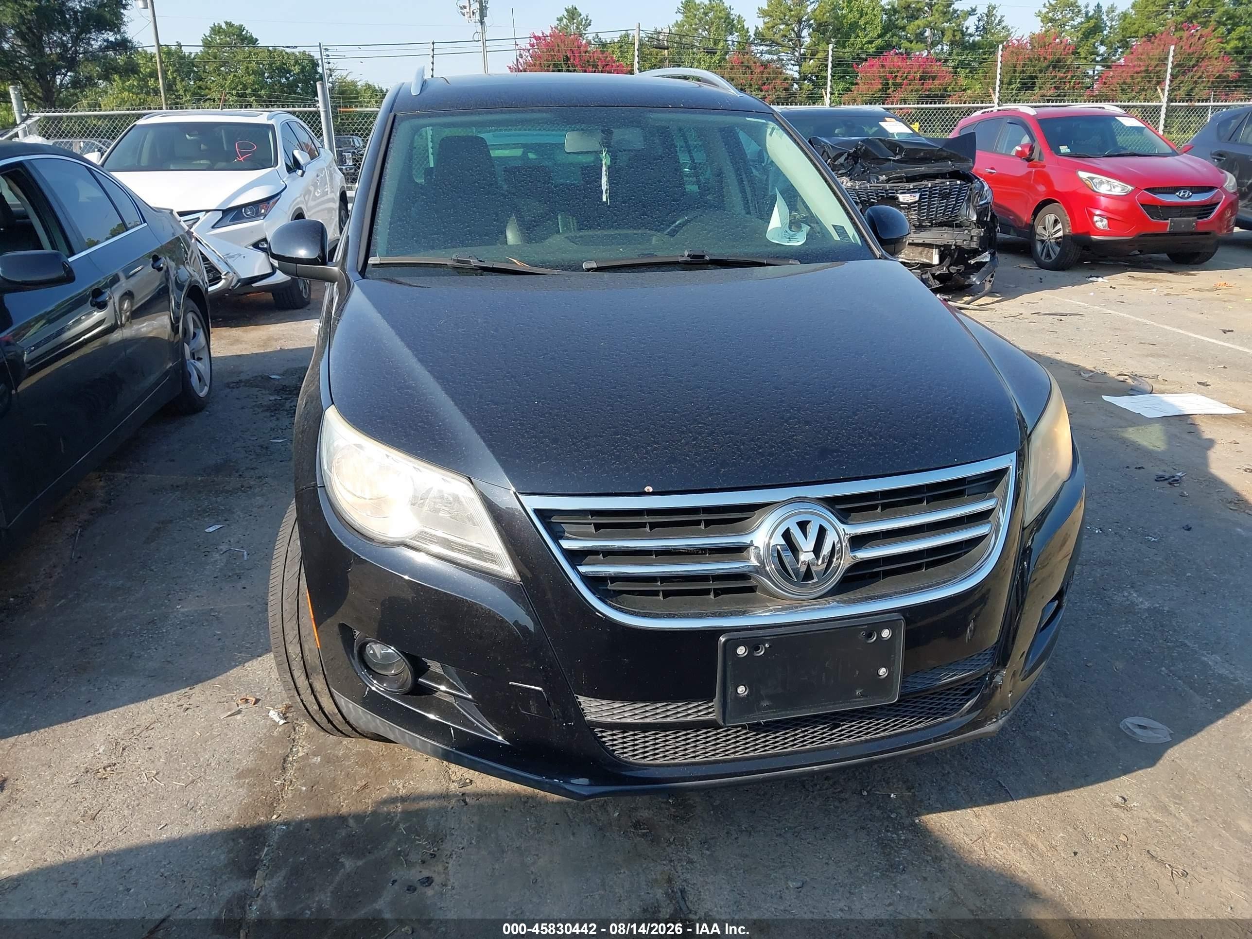 2010 Volkswagen Tiguan Wolfsburg Edition Blue vin: WVGBV7AX8AW524988