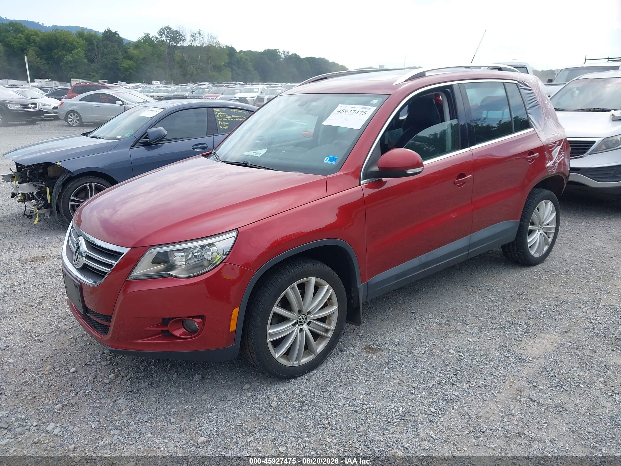 2011 Volkswagen Tiguan Sel Red vin: WVGBV7AX8BW001908