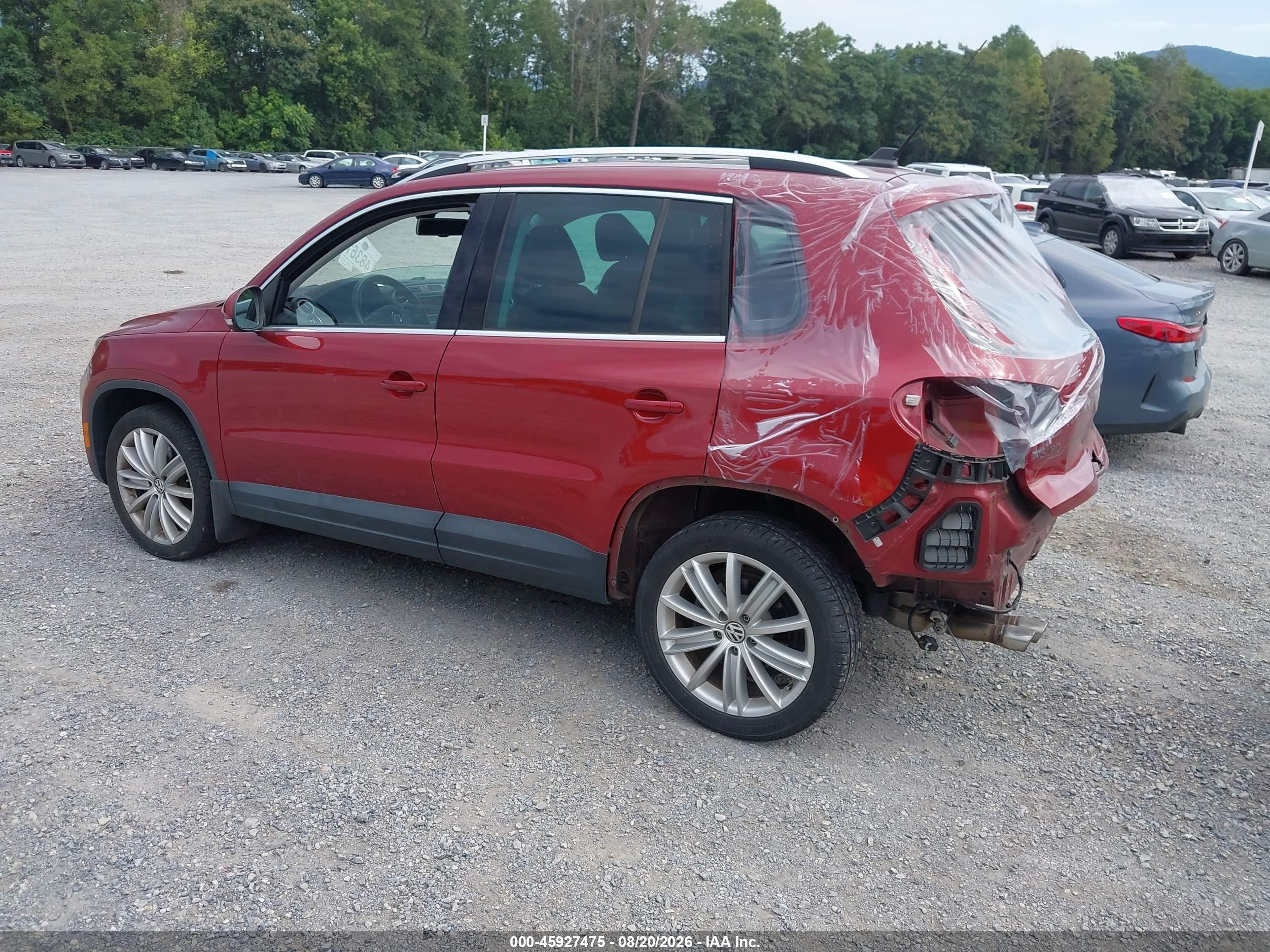 2011 Volkswagen Tiguan Sel Red vin: WVGBV7AX8BW001908