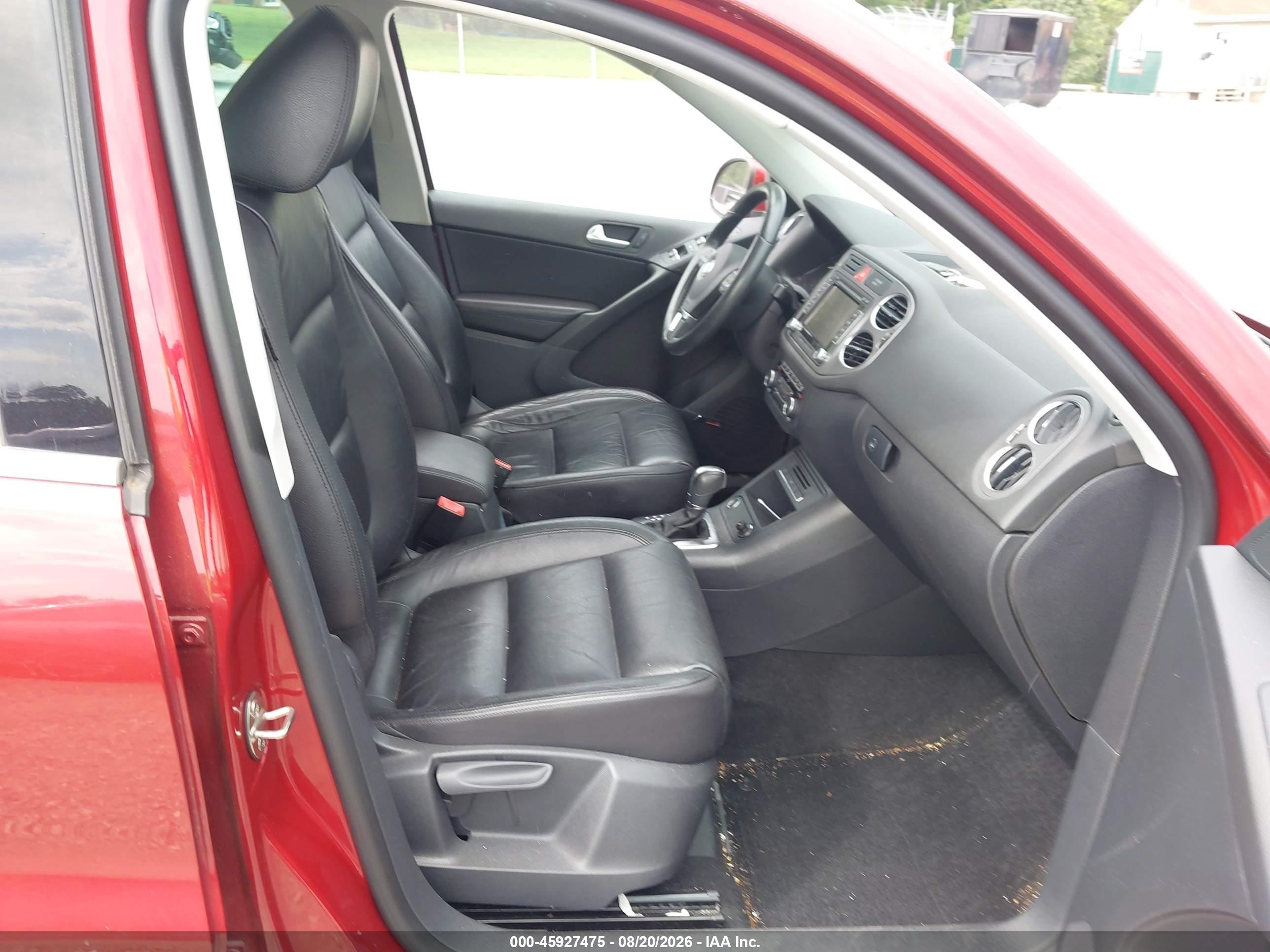 2011 Volkswagen Tiguan Sel Red vin: WVGBV7AX8BW001908