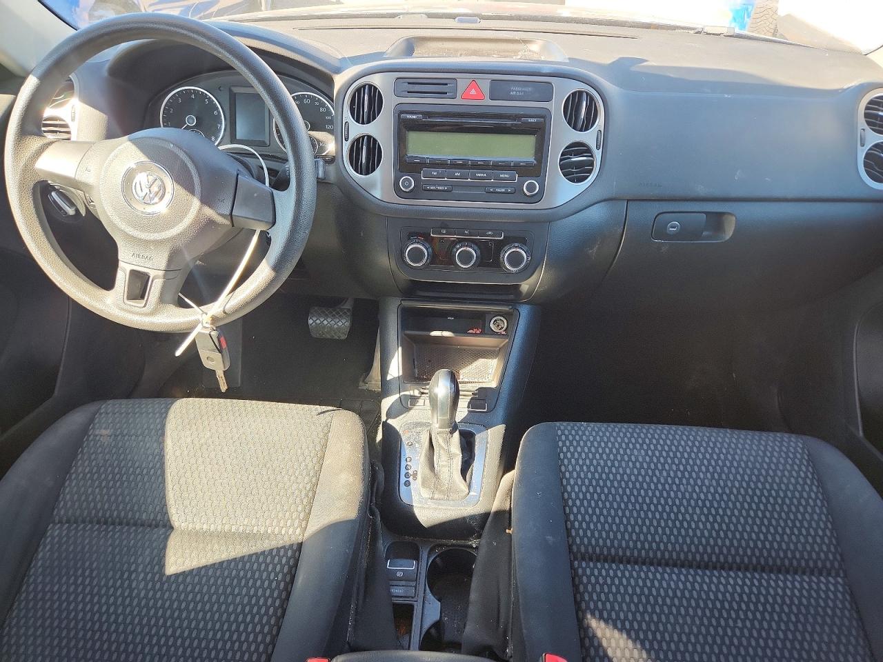2011 Volkswagen Tiguan S Blue vin: WVGBV7AX8BW525186
