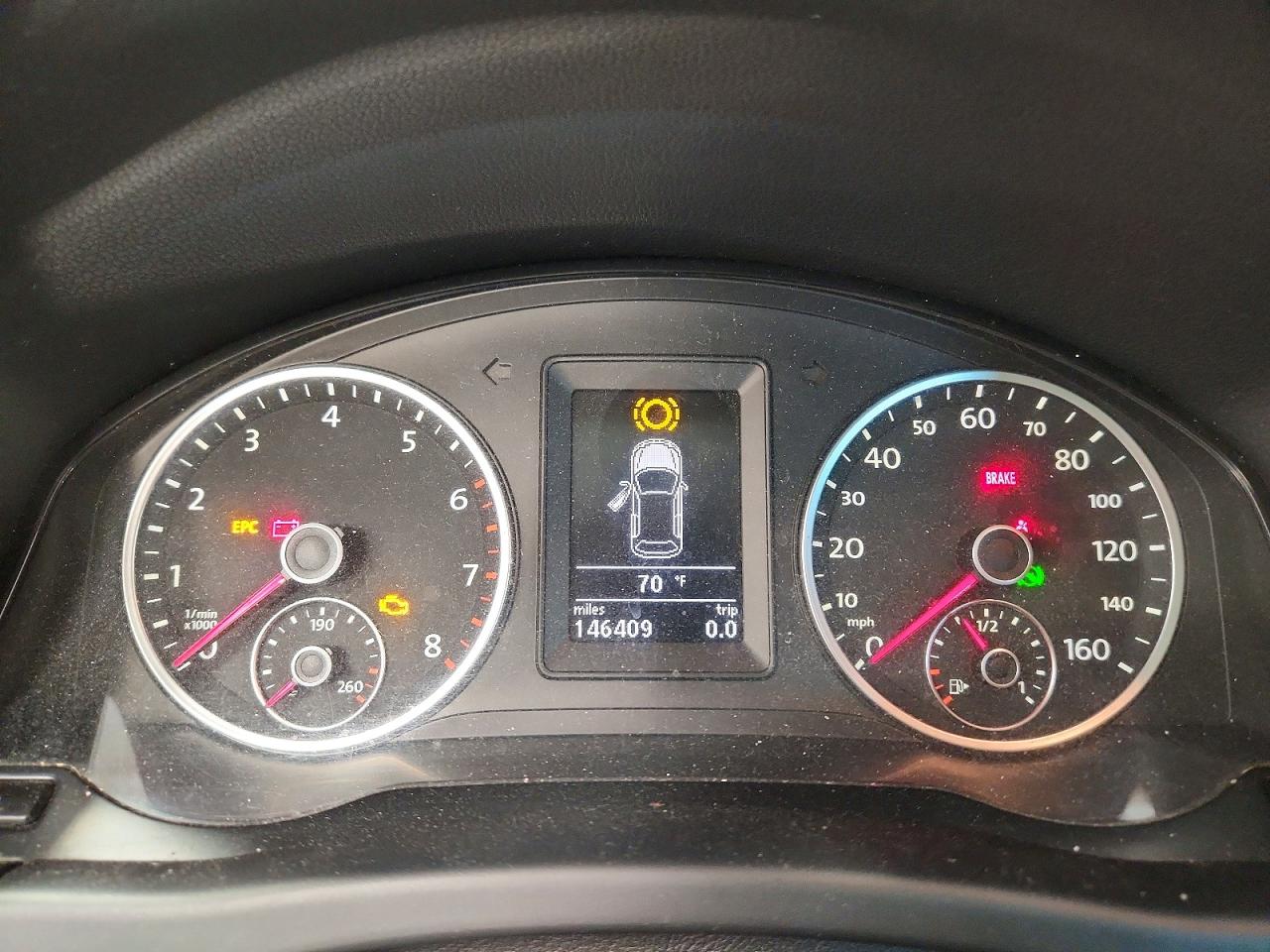 2011 Volkswagen Tiguan S Серебряный vin: WVGBV7AX8BW532526