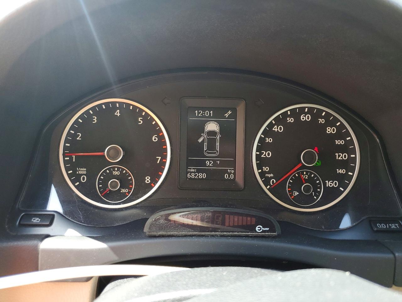 2011 Volkswagen Tiguan S White vin: WVGBV7AX8BW548841