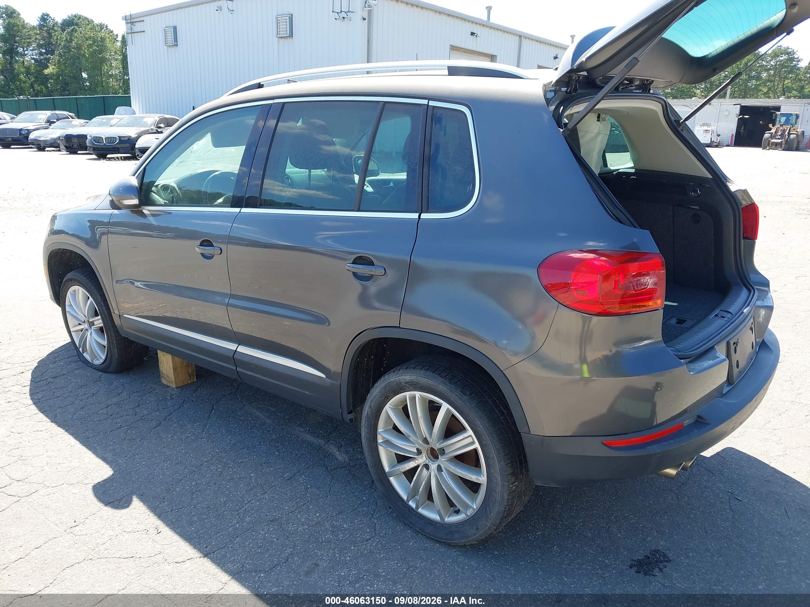 2013 Volkswagen Tiguan Se Gray vin: WVGBV7AX8DW005346