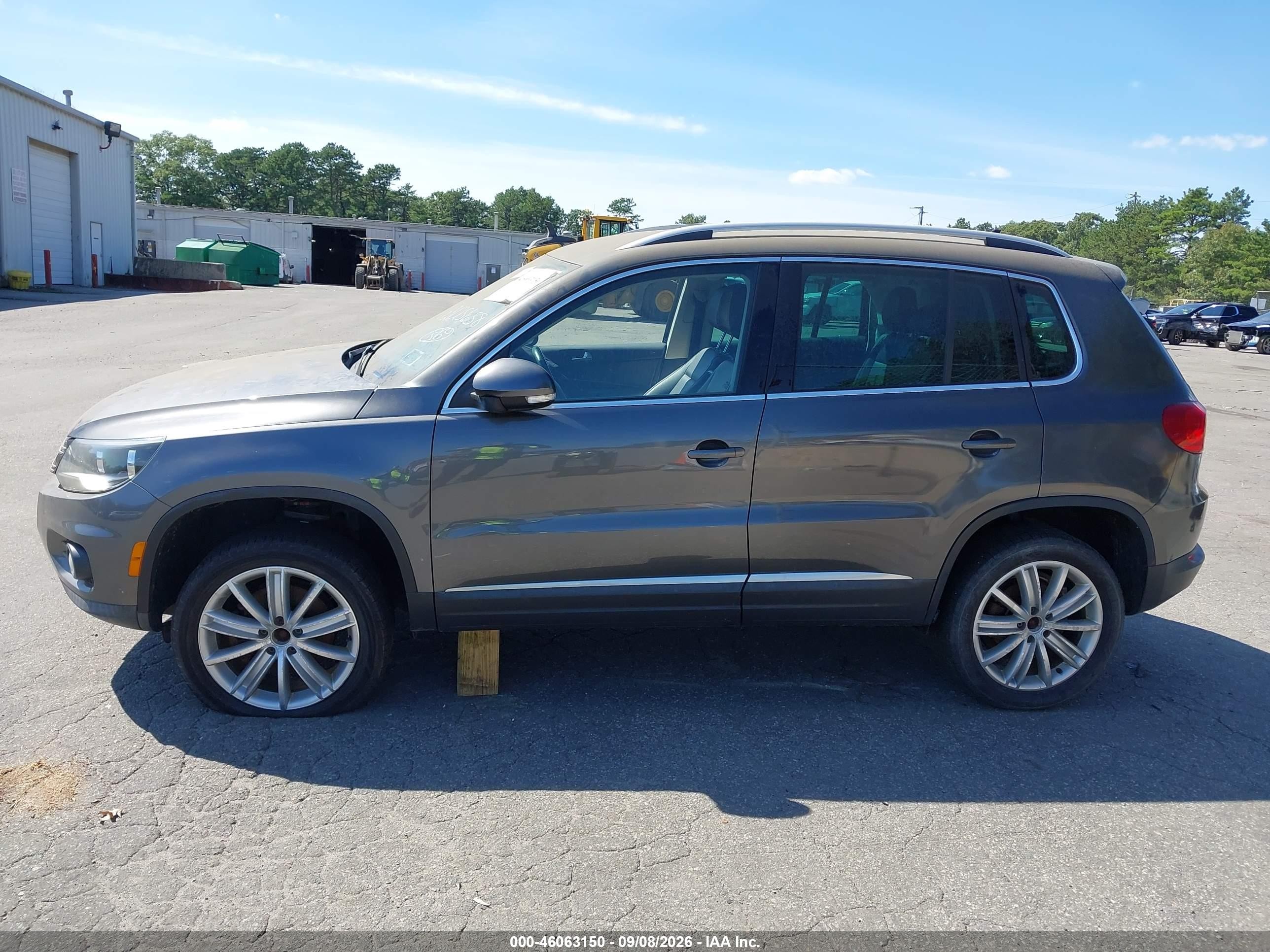 2013 Volkswagen Tiguan Se Gray vin: WVGBV7AX8DW005346