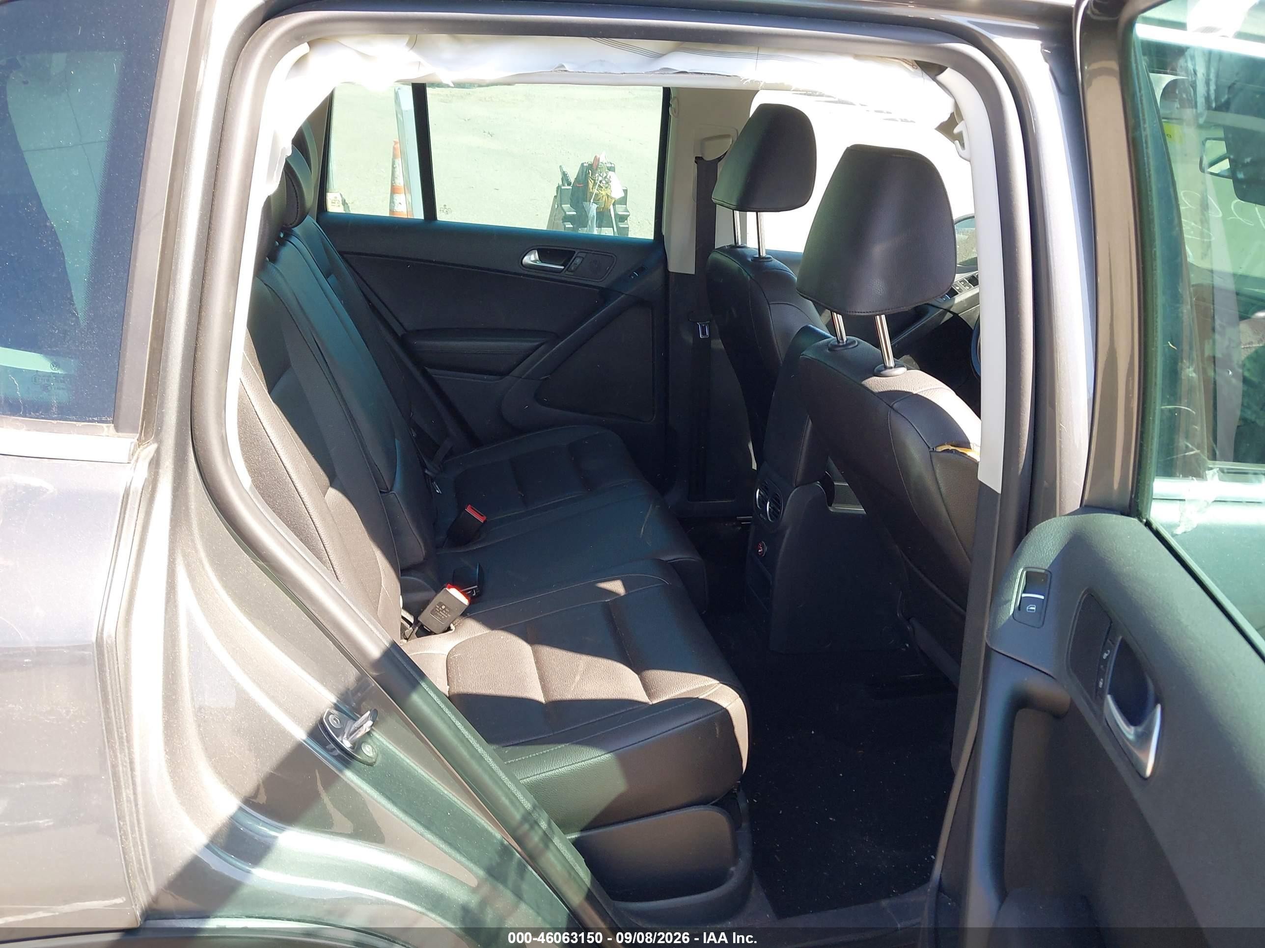 2013 Volkswagen Tiguan Se Gray vin: WVGBV7AX8DW005346