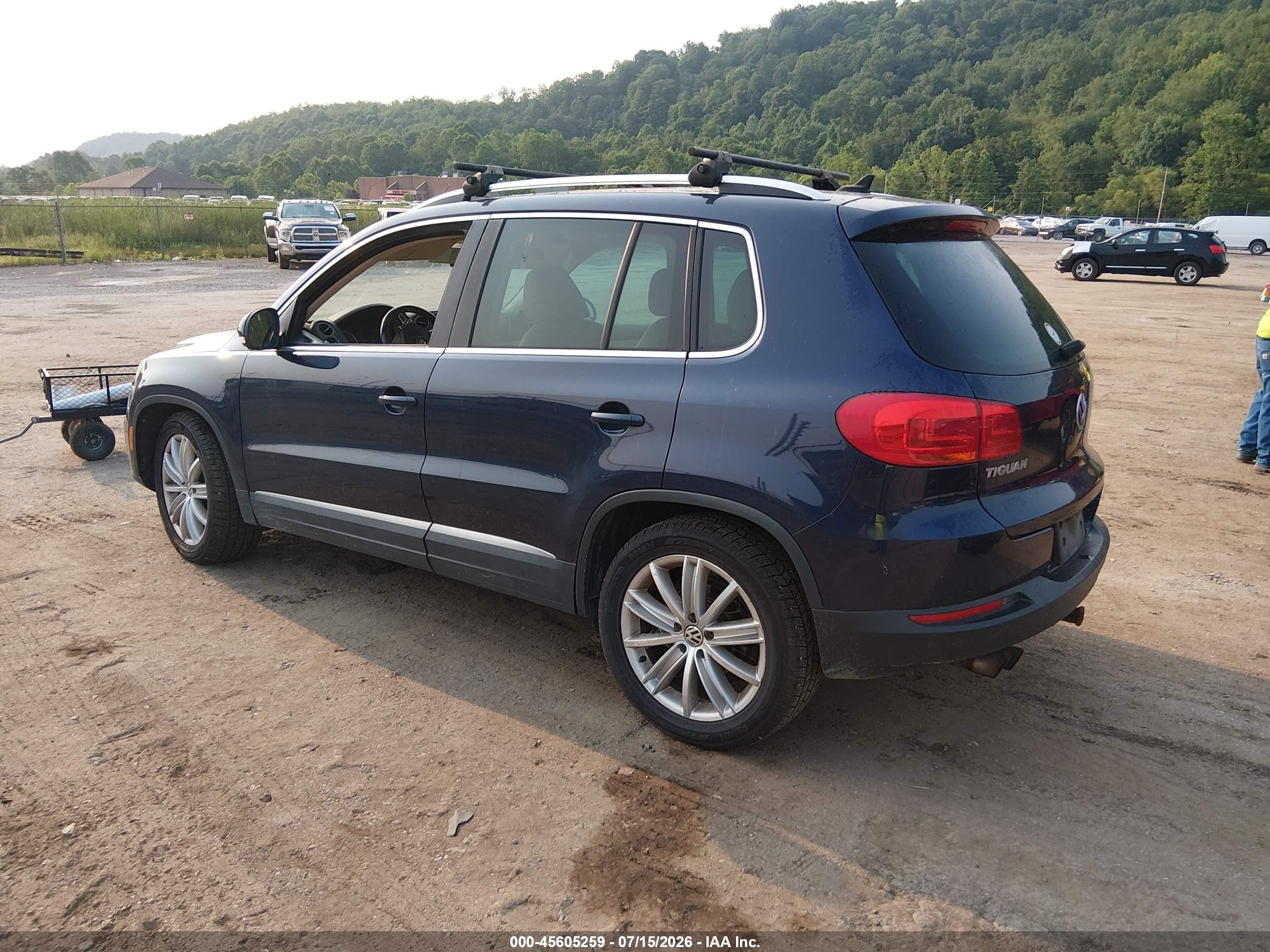 2013 Volkswagen Tiguan Se Blue vin: WVGBV7AX8DW544159